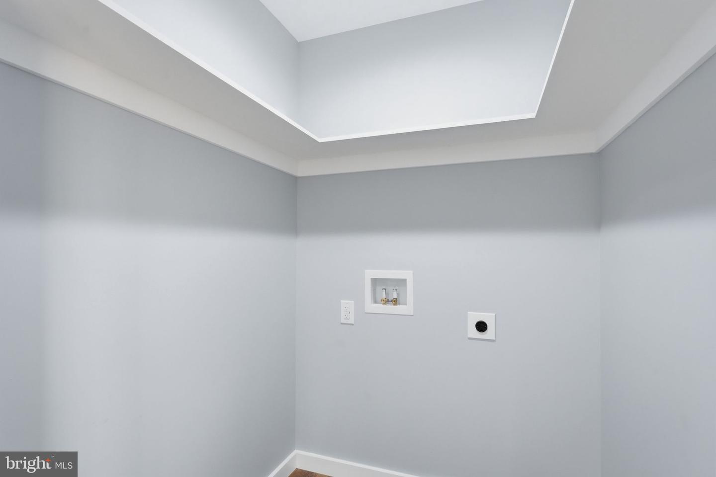 ORANGE, Virginia 22960, 2 Bedrooms Bedrooms, 9 Rooms Rooms,3 BathroomsBathrooms,Residential,For sale,VAOR2013458 MLS # VAOR2013458