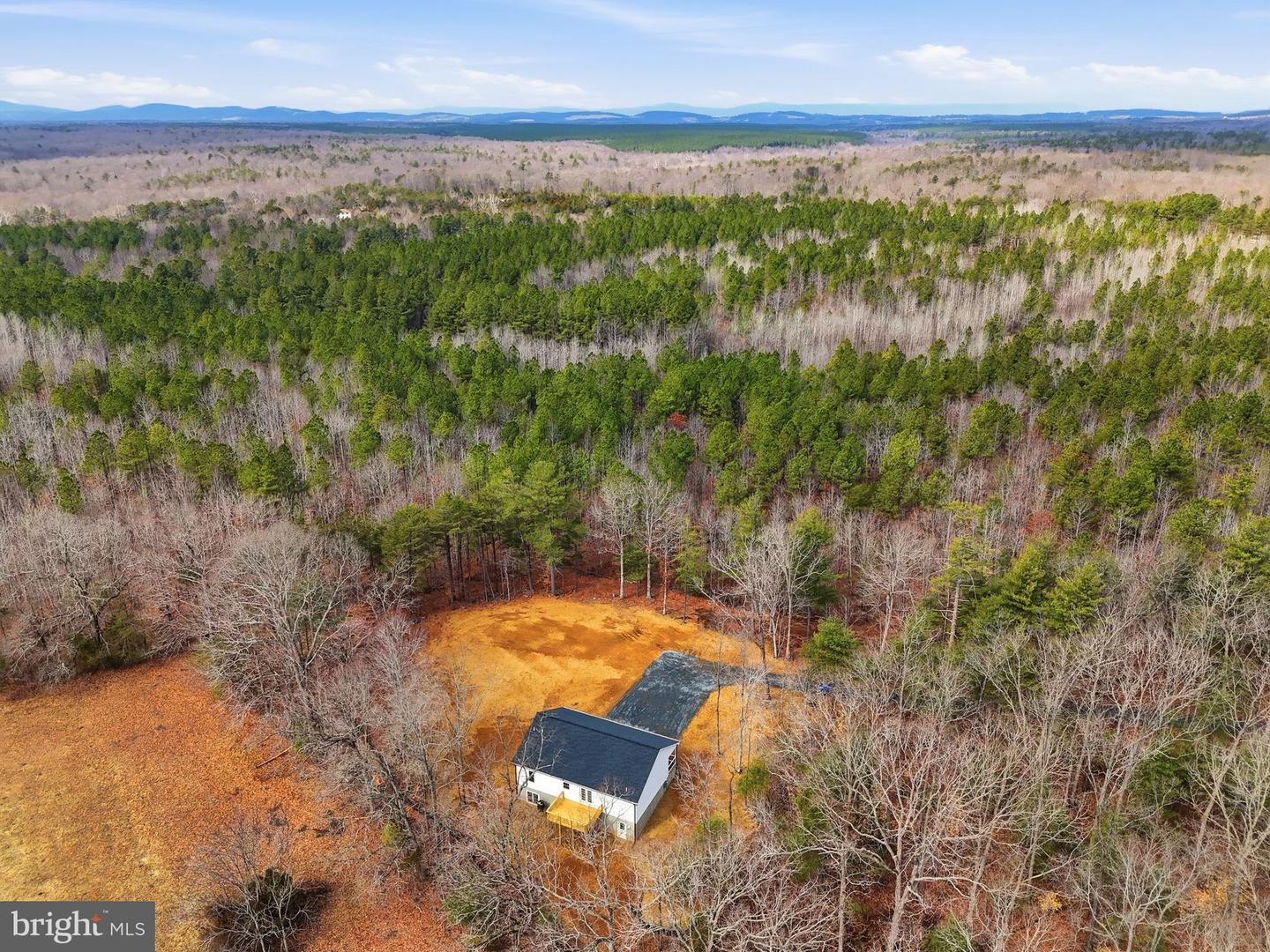 ORANGE, Virginia 22960, 2 Bedrooms Bedrooms, 9 Rooms Rooms,3 BathroomsBathrooms,Residential,For sale,VAOR2013458 MLS # VAOR2013458