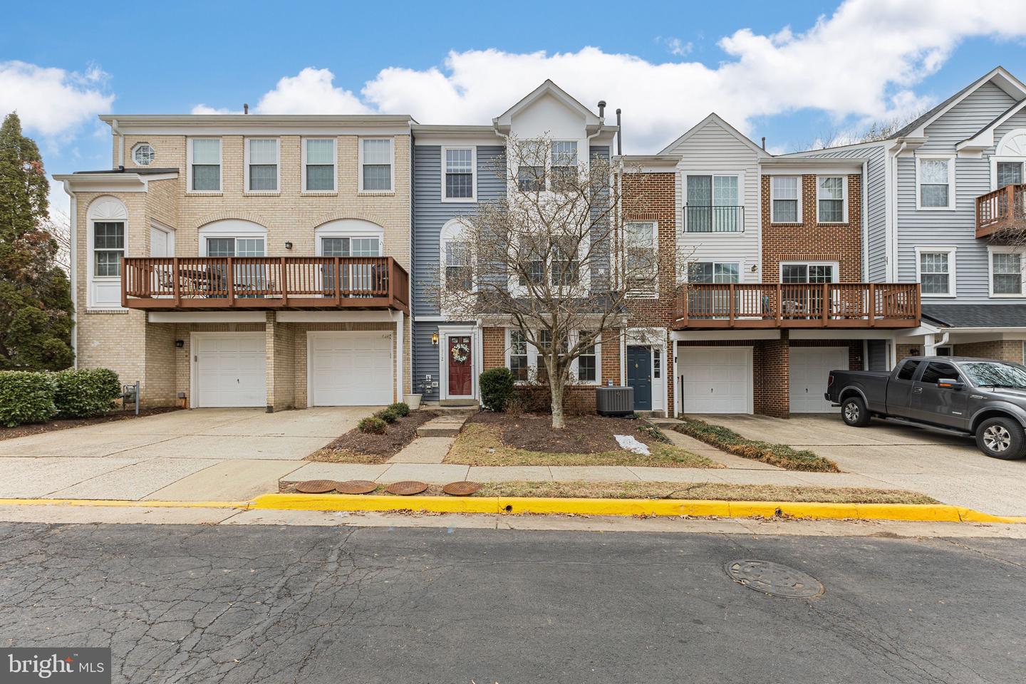 11812 ROCKAWAY LN #31, FAIRFAX, Virginia 22030, 3 Bedrooms Bedrooms, ,2 BathroomsBathrooms,Residential,For sale,11812 ROCKAWAY LN #31,VAFX2293720 MLS # VAFX2293720