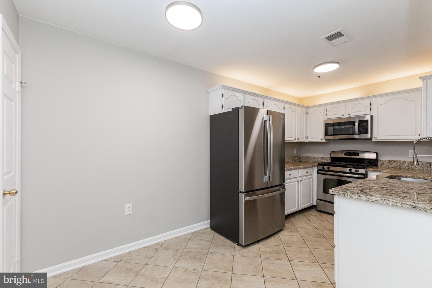 11812 ROCKAWAY LN #31, FAIRFAX, Virginia 22030, 3 Bedrooms Bedrooms, ,2 BathroomsBathrooms,Residential,For sale,11812 ROCKAWAY LN #31,VAFX2293720 MLS # VAFX2293720