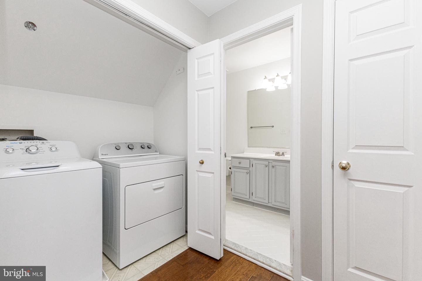 11812 ROCKAWAY LN #31, FAIRFAX, Virginia 22030, 3 Bedrooms Bedrooms, ,2 BathroomsBathrooms,Residential,For sale,11812 ROCKAWAY LN #31,VAFX2293720 MLS # VAFX2293720