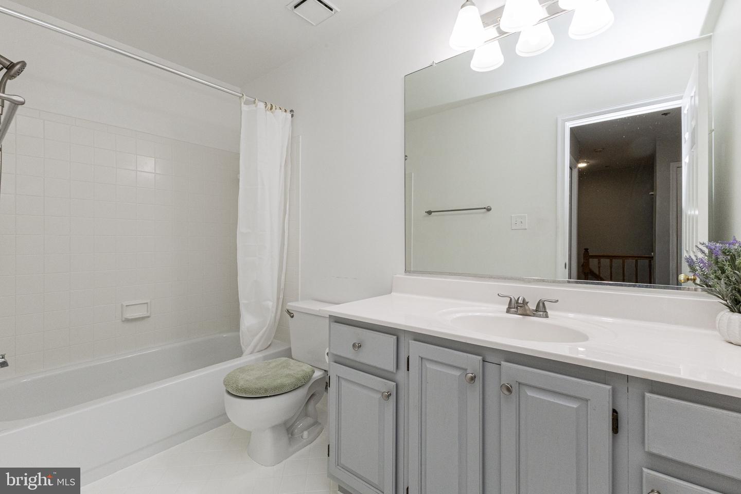 11812 ROCKAWAY LN #31, FAIRFAX, Virginia 22030, 3 Bedrooms Bedrooms, ,2 BathroomsBathrooms,Residential,For sale,11812 ROCKAWAY LN #31,VAFX2293720 MLS # VAFX2293720