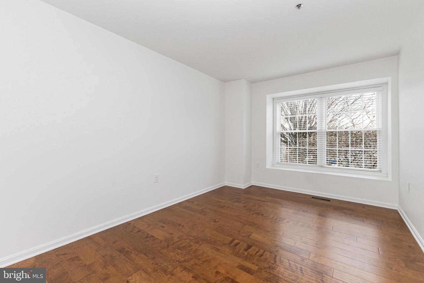 11812 ROCKAWAY LN #31, FAIRFAX, Virginia 22030, 3 Bedrooms Bedrooms, ,2 BathroomsBathrooms,Residential,For sale,11812 ROCKAWAY LN #31,VAFX2293720 MLS # VAFX2293720