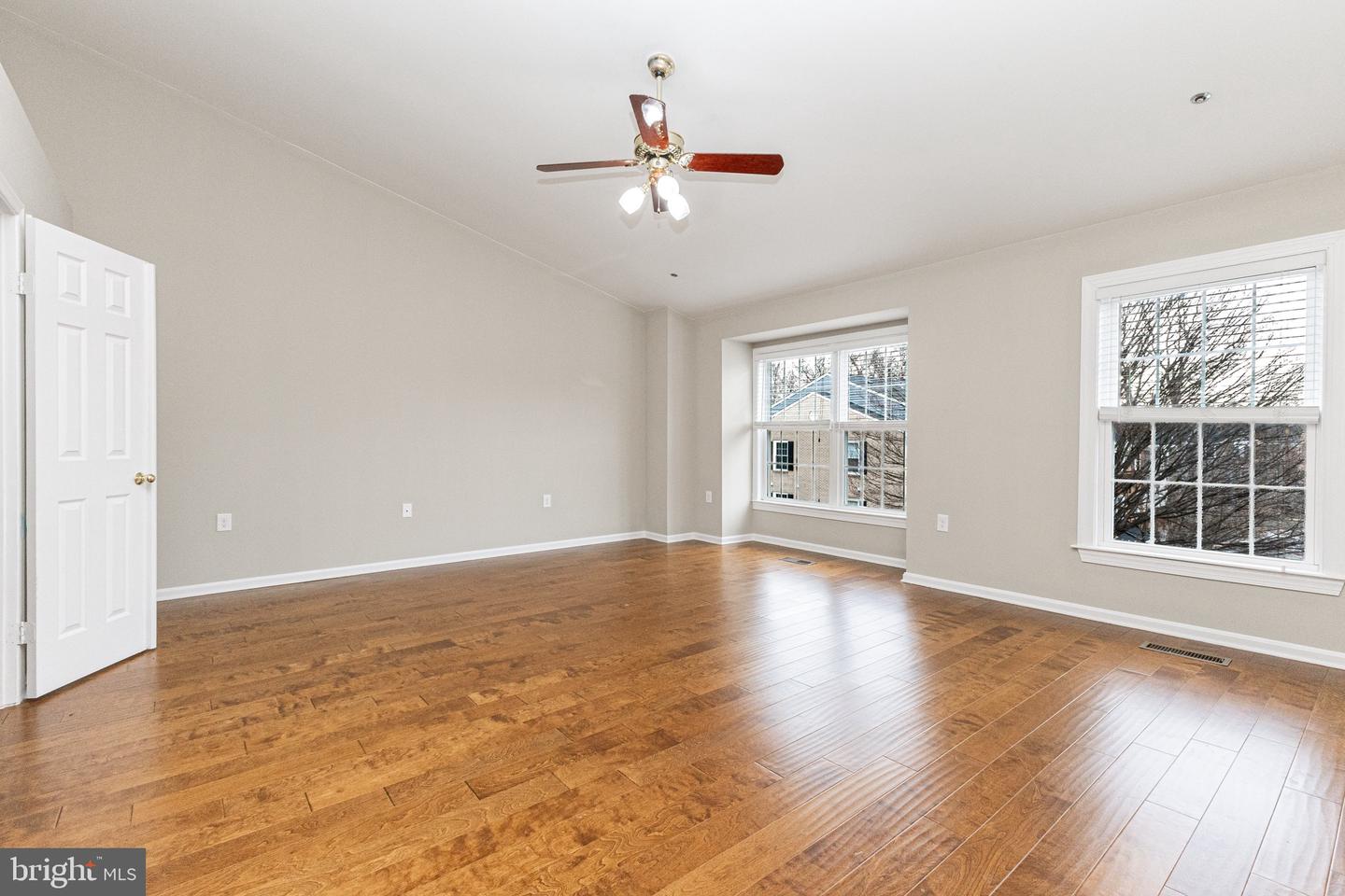 11812 ROCKAWAY LN #31, FAIRFAX, Virginia 22030, 3 Bedrooms Bedrooms, ,2 BathroomsBathrooms,Residential,For sale,11812 ROCKAWAY LN #31,VAFX2293720 MLS # VAFX2293720