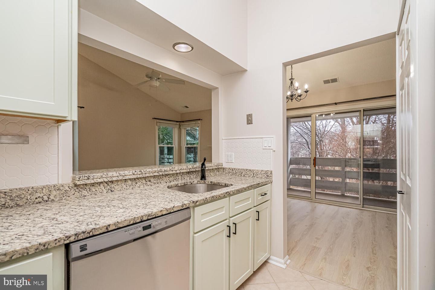 7600 LAKESIDE VILLAGE DR #G, FALLS CHURCH, Virginia 22042, 1 Bedroom Bedrooms, ,1 BathroomBathrooms,Residential,For sale,7600 LAKESIDE VILLAGE DR #G,VAFX2293724 MLS # VAFX2293724