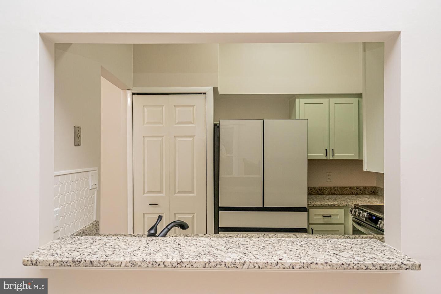 7600 LAKESIDE VILLAGE DR #G, FALLS CHURCH, Virginia 22042, 1 Bedroom Bedrooms, ,1 BathroomBathrooms,Residential,For sale,7600 LAKESIDE VILLAGE DR #G,VAFX2293724 MLS # VAFX2293724