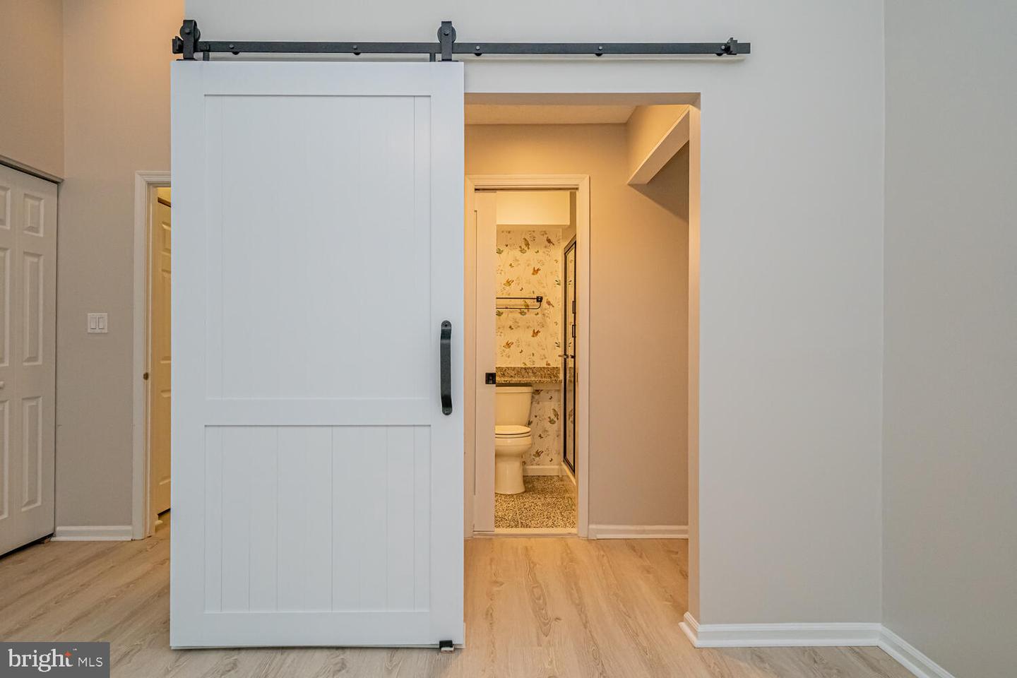 7600 LAKESIDE VILLAGE DR #G, FALLS CHURCH, Virginia 22042, 1 Bedroom Bedrooms, ,1 BathroomBathrooms,Residential,For sale,7600 LAKESIDE VILLAGE DR #G,VAFX2293724 MLS # VAFX2293724