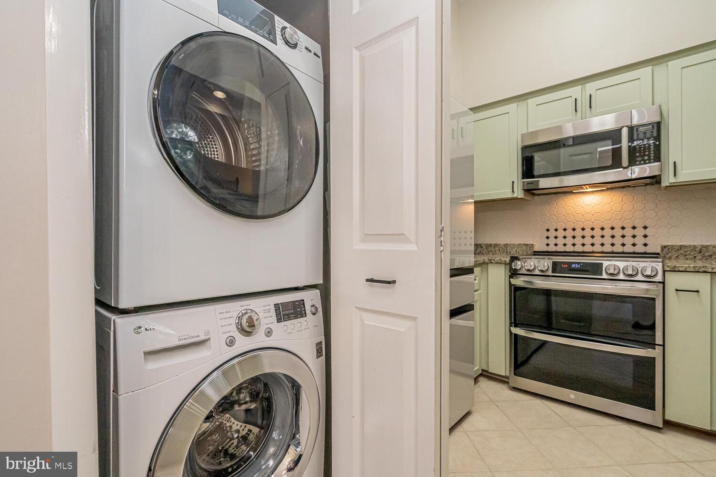 7600 LAKESIDE VILLAGE DR #G, FALLS CHURCH, Virginia 22042, 1 Bedroom Bedrooms, ,1 BathroomBathrooms,Residential,For sale,7600 LAKESIDE VILLAGE DR #G,VAFX2293724 MLS # VAFX2293724