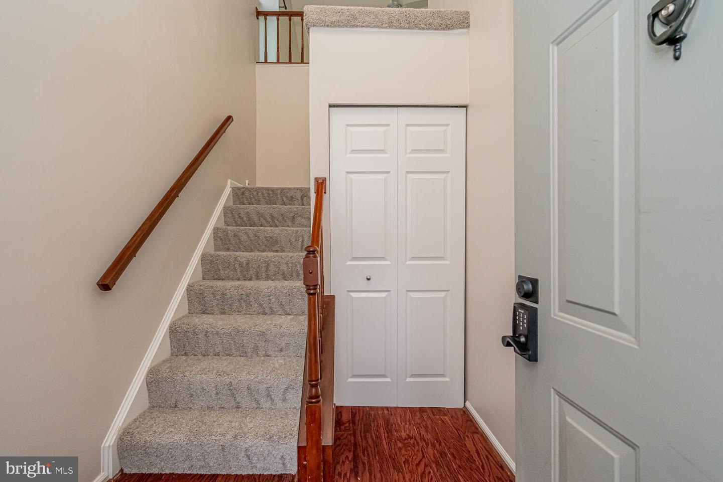 7600 LAKESIDE VILLAGE DR #G, FALLS CHURCH, Virginia 22042, 1 Bedroom Bedrooms, ,1 BathroomBathrooms,Residential,For sale,7600 LAKESIDE VILLAGE DR #G,VAFX2293724 MLS # VAFX2293724