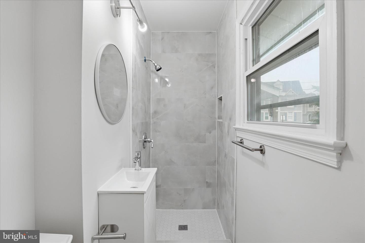 3515 19TH ST S, ARLINGTON, Virginia 22204, 5 Bedrooms Bedrooms, ,3 BathroomsBathrooms,Residential,For sale,3515 19TH ST S,VAAR2069582 MLS # VAAR2069582