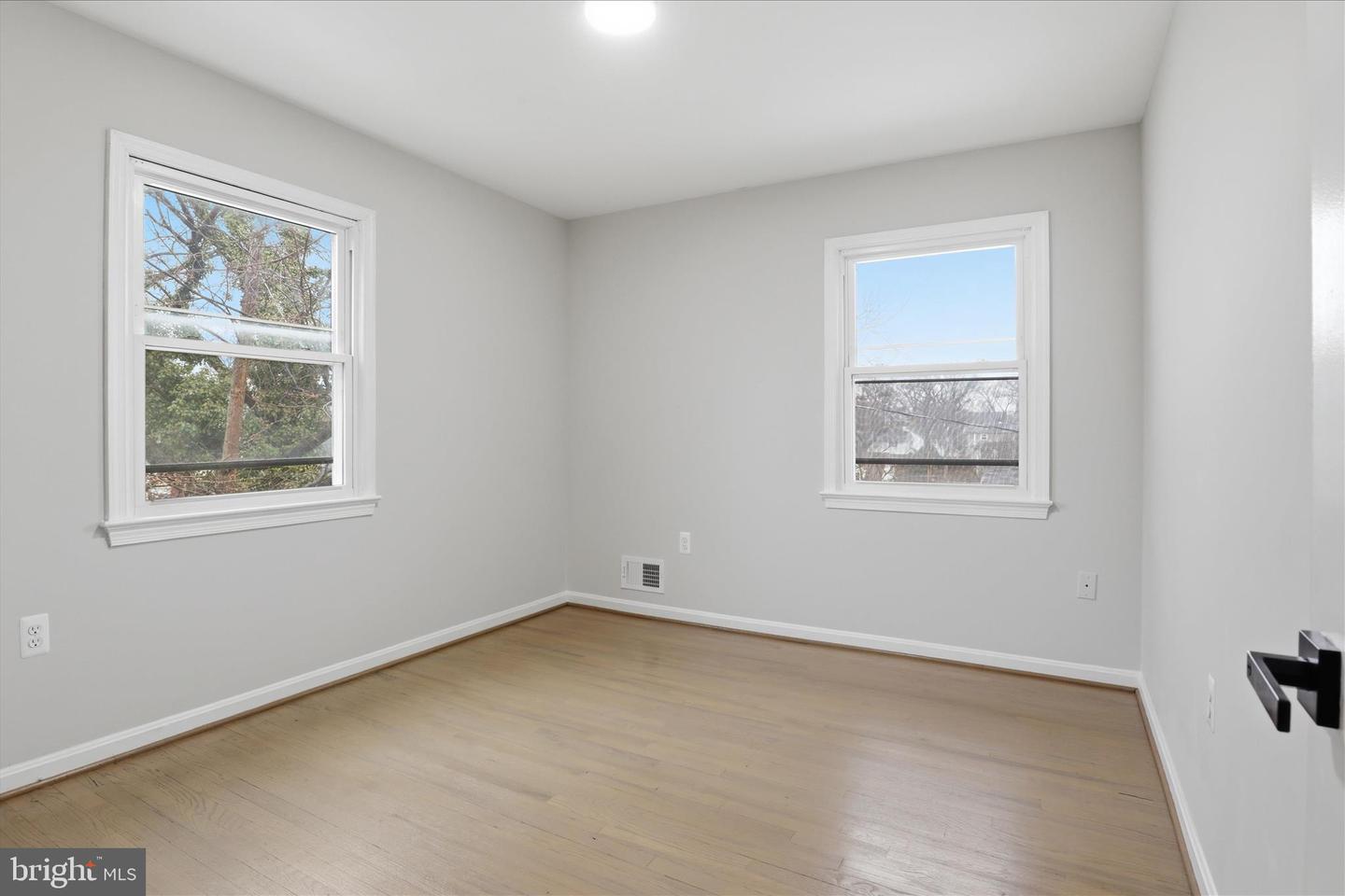 3515 19TH ST S, ARLINGTON, Virginia 22204, 5 Bedrooms Bedrooms, ,3 BathroomsBathrooms,Residential,For sale,3515 19TH ST S,VAAR2069582 MLS # VAAR2069582