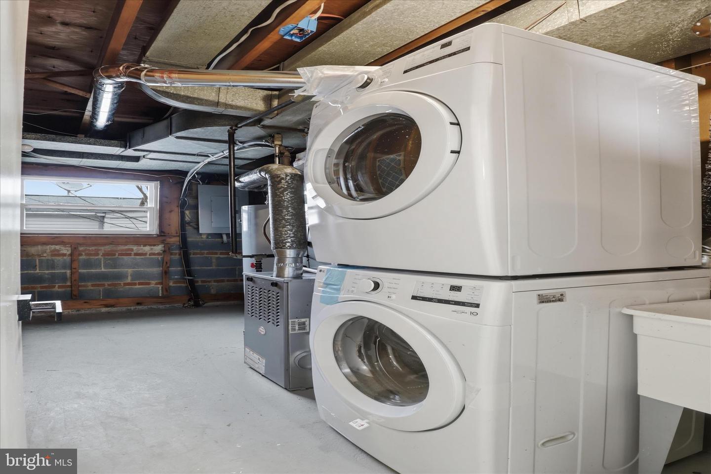 3515 19TH ST S, ARLINGTON, Virginia 22204, 5 Bedrooms Bedrooms, ,3 BathroomsBathrooms,Residential,For sale,3515 19TH ST S,VAAR2069582 MLS # VAAR2069582