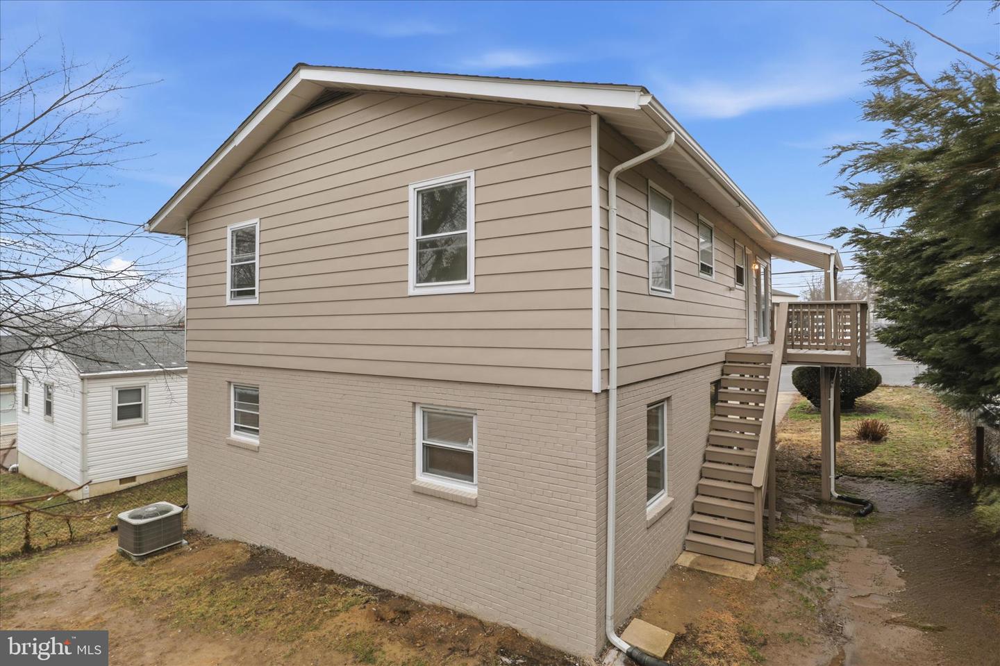 3515 19TH ST S, ARLINGTON, Virginia 22204, 5 Bedrooms Bedrooms, ,3 BathroomsBathrooms,Residential,For sale,3515 19TH ST S,VAAR2069582 MLS # VAAR2069582