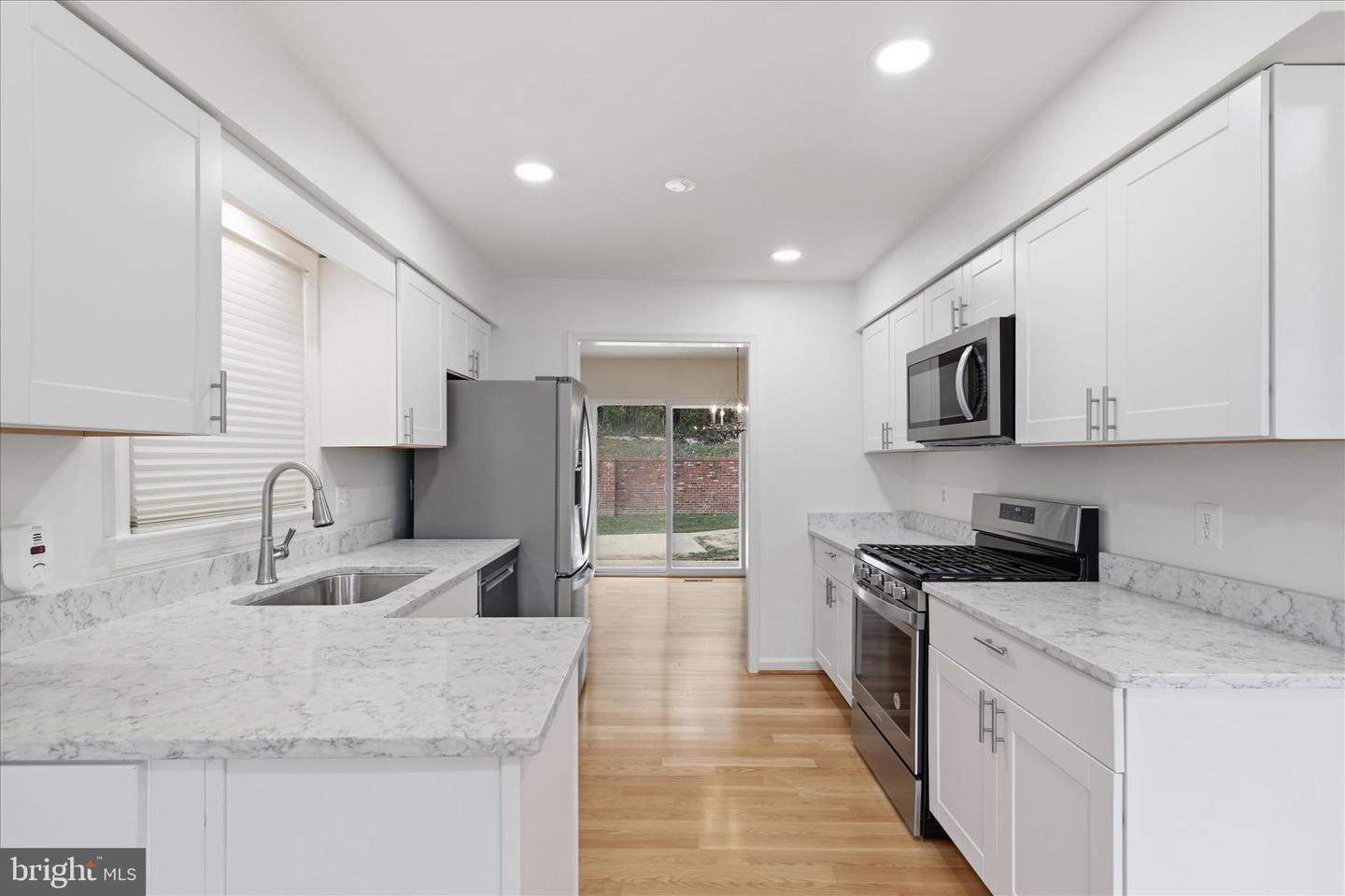 2122 STATUTE LN, VIENNA, Virginia 22181, 6 Bedrooms Bedrooms, ,5 BathroomsBathrooms,Residential,For sale,2122 STATUTE LN,VAFX2293822 MLS # VAFX2293822