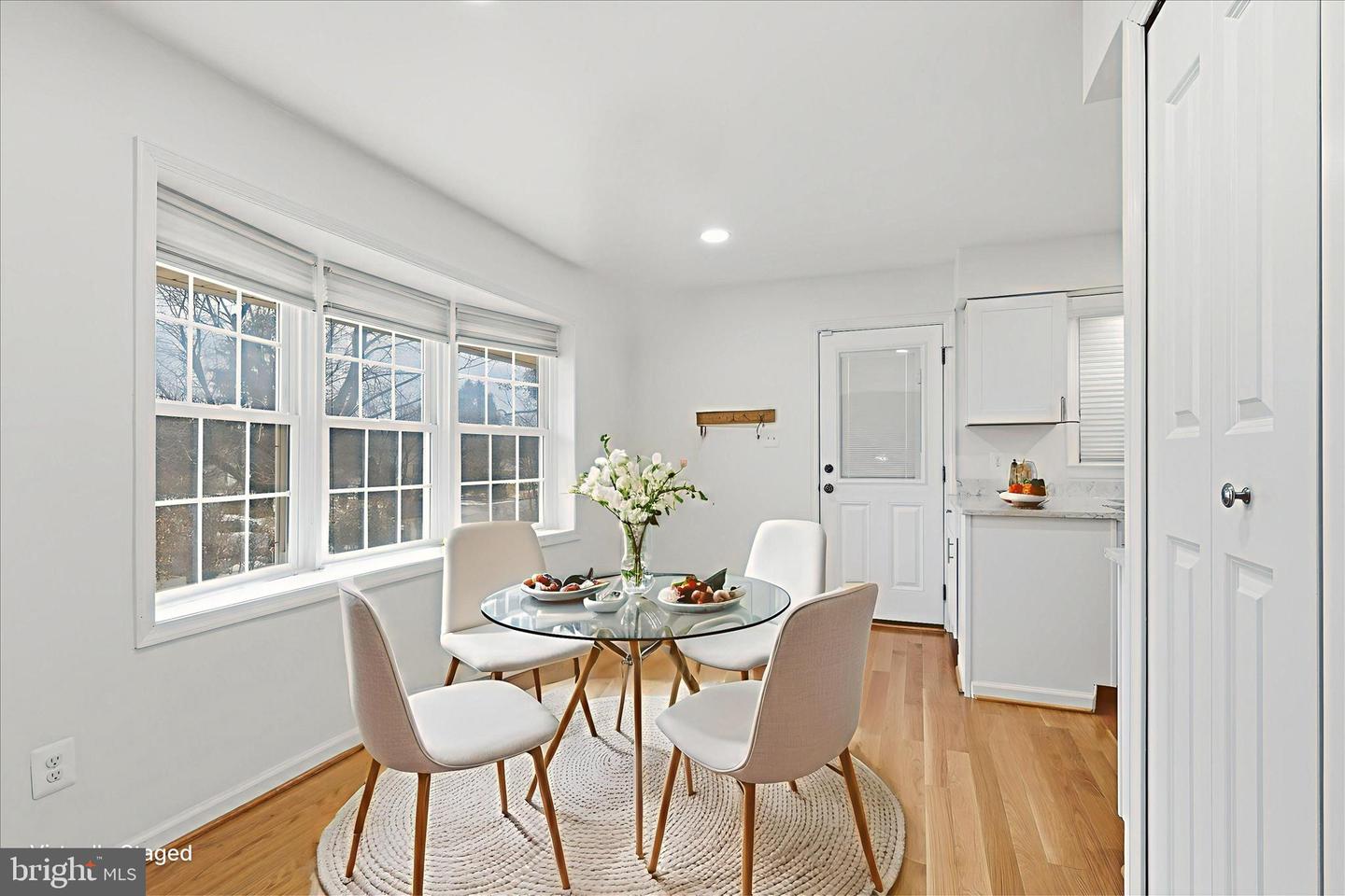 2122 STATUTE LN, VIENNA, Virginia 22181, 6 Bedrooms Bedrooms, ,5 BathroomsBathrooms,Residential,For sale,2122 STATUTE LN,VAFX2293822 MLS # VAFX2293822