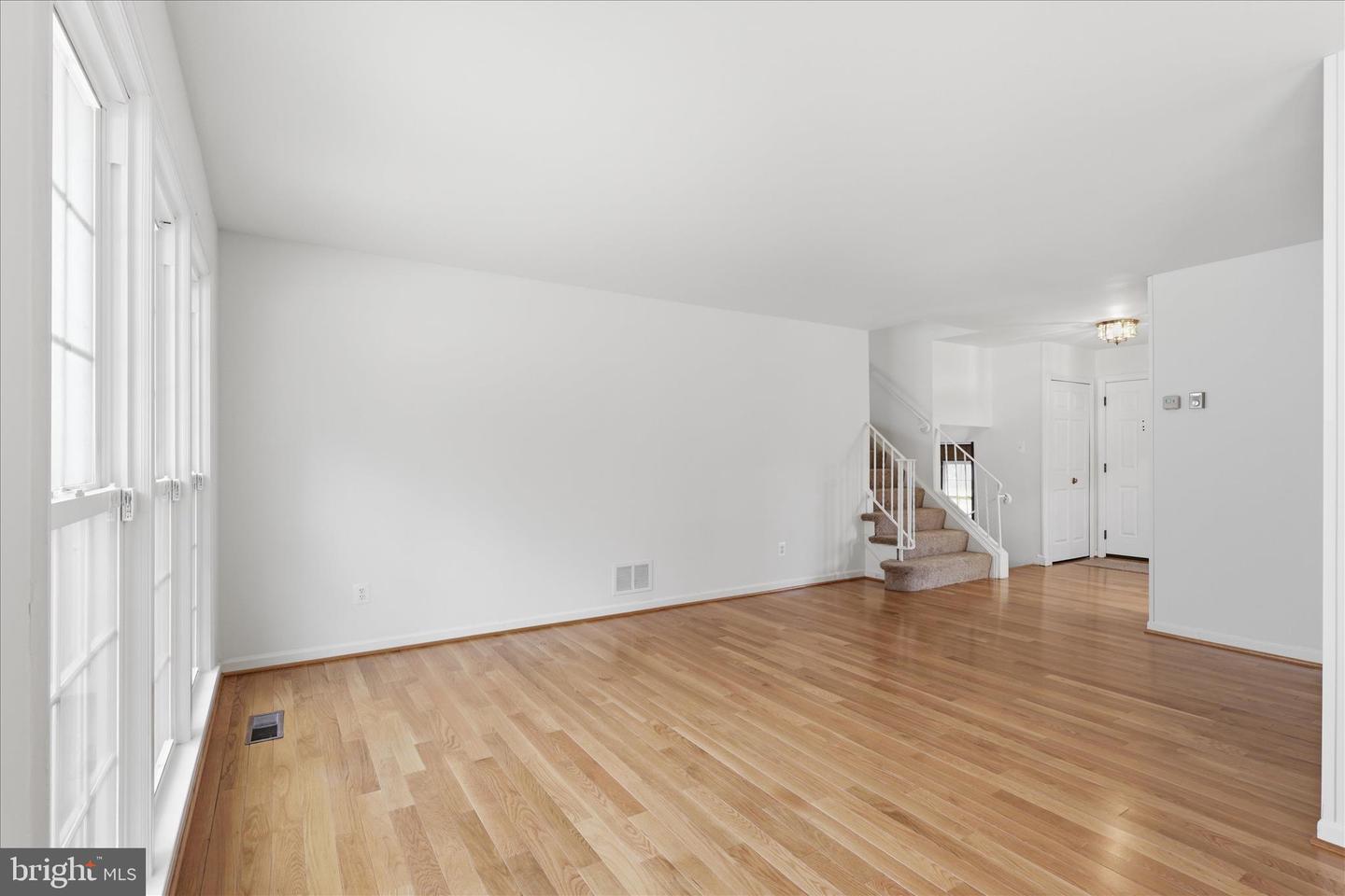 2122 STATUTE LN, VIENNA, Virginia 22181, 6 Bedrooms Bedrooms, ,5 BathroomsBathrooms,Residential,For sale,2122 STATUTE LN,VAFX2293822 MLS # VAFX2293822