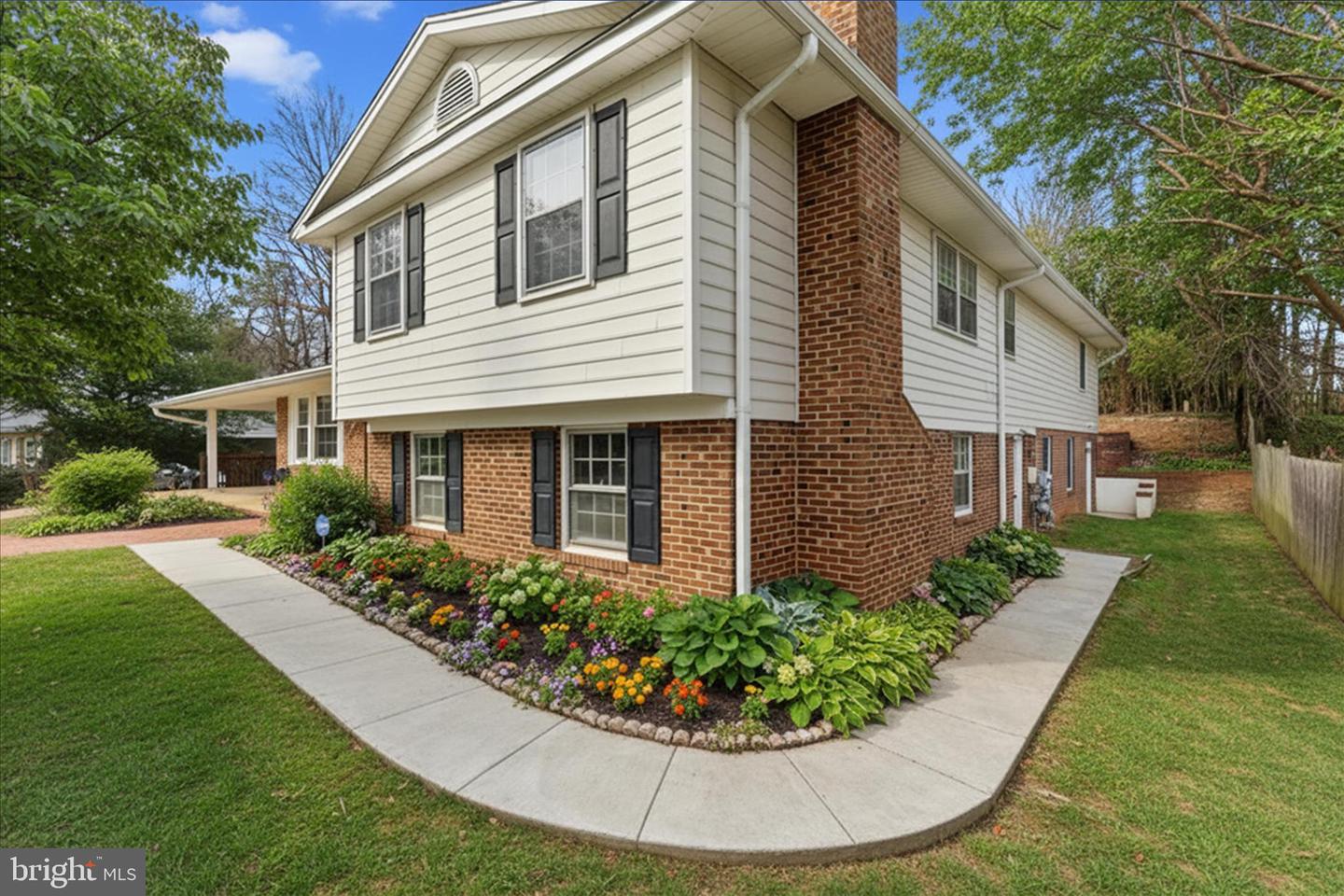 2122 STATUTE LN, VIENNA, Virginia 22181, 6 Bedrooms Bedrooms, ,5 BathroomsBathrooms,Residential,For sale,2122 STATUTE LN,VAFX2293822 MLS # VAFX2293822