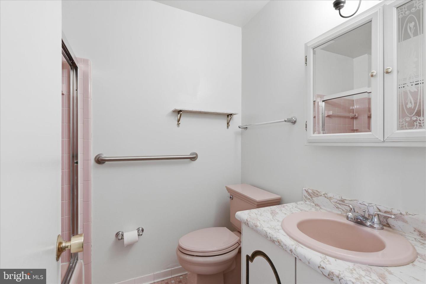 2122 STATUTE LN, VIENNA, Virginia 22181, 6 Bedrooms Bedrooms, ,5 BathroomsBathrooms,Residential,For sale,2122 STATUTE LN,VAFX2293822 MLS # VAFX2293822