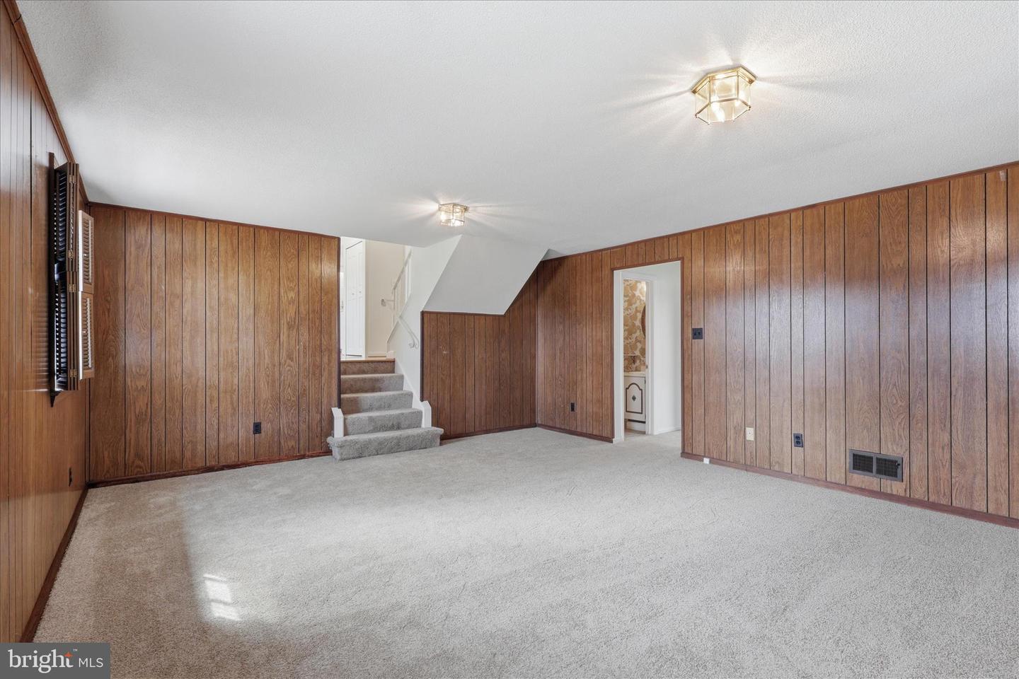 2122 STATUTE LN, VIENNA, Virginia 22181, 6 Bedrooms Bedrooms, ,5 BathroomsBathrooms,Residential,For sale,2122 STATUTE LN,VAFX2293822 MLS # VAFX2293822