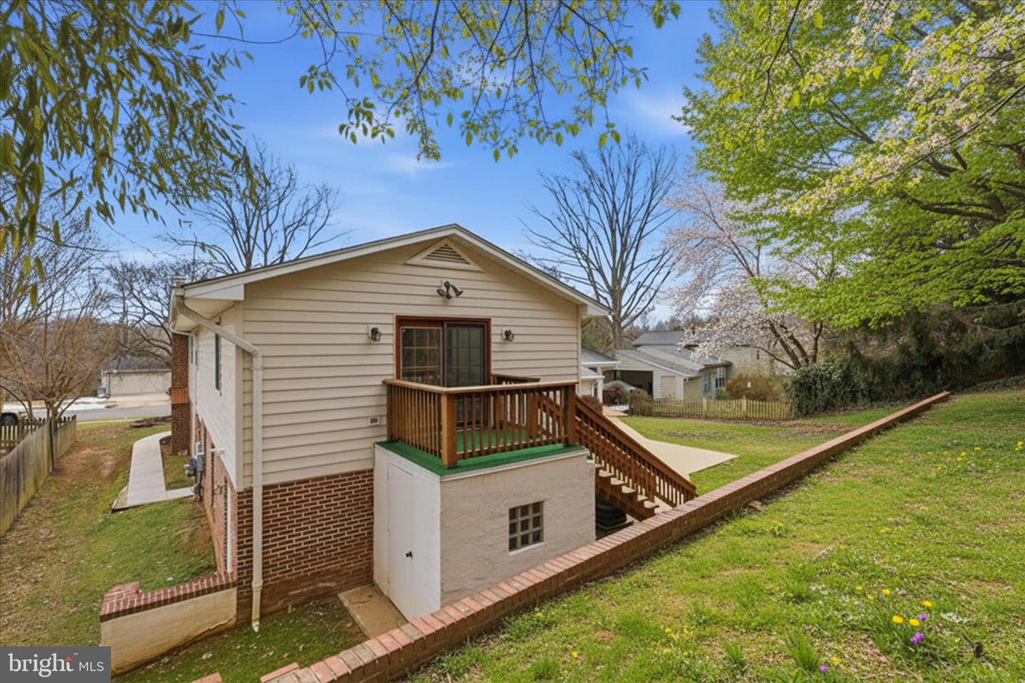 2122 STATUTE LN, VIENNA, Virginia 22181, 6 Bedrooms Bedrooms, ,5 BathroomsBathrooms,Residential,For sale,2122 STATUTE LN,VAFX2293822 MLS # VAFX2293822