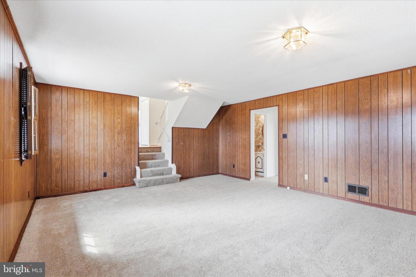 2122 STATUTE LN, VIENNA, Virginia 22181, 6 Bedrooms Bedrooms, ,5 BathroomsBathrooms,Residential,For sale,2122 STATUTE LN,VAFX2293822 MLS # VAFX2293822