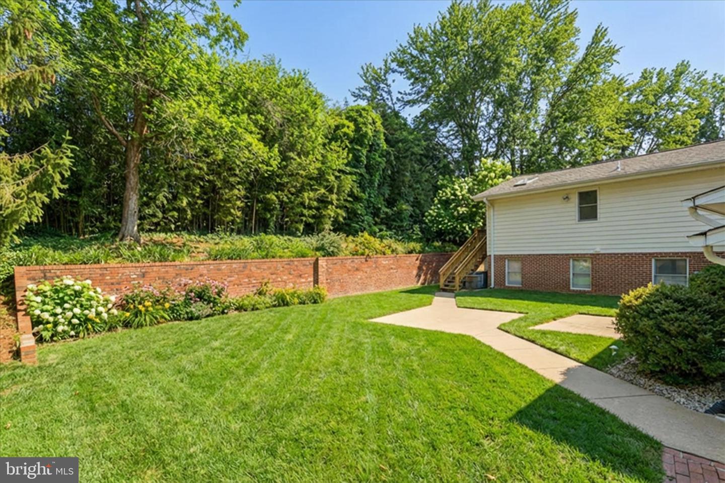 2122 STATUTE LN, VIENNA, Virginia 22181, 6 Bedrooms Bedrooms, ,5 BathroomsBathrooms,Residential,For sale,2122 STATUTE LN,VAFX2293822 MLS # VAFX2293822