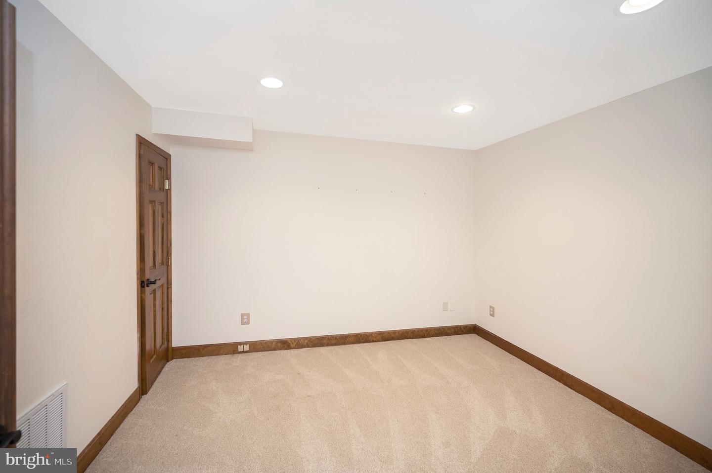 205 SKYLINE RD, LOCUST GROVE, Virginia 22508, 3 Bedrooms Bedrooms, ,3 BathroomsBathrooms,Residential,For sale,205 SKYLINE RD,VAOR2013444 MLS # VAOR2013444