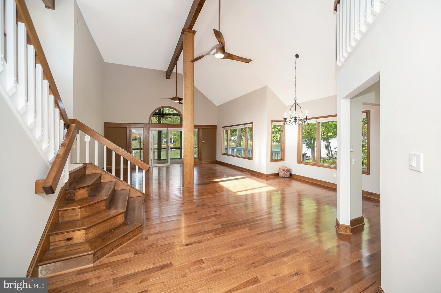 205 SKYLINE RD, LOCUST GROVE, Virginia 22508, 3 Bedrooms Bedrooms, ,3 BathroomsBathrooms,Residential,For sale,205 SKYLINE RD,VAOR2013444 MLS # VAOR2013444