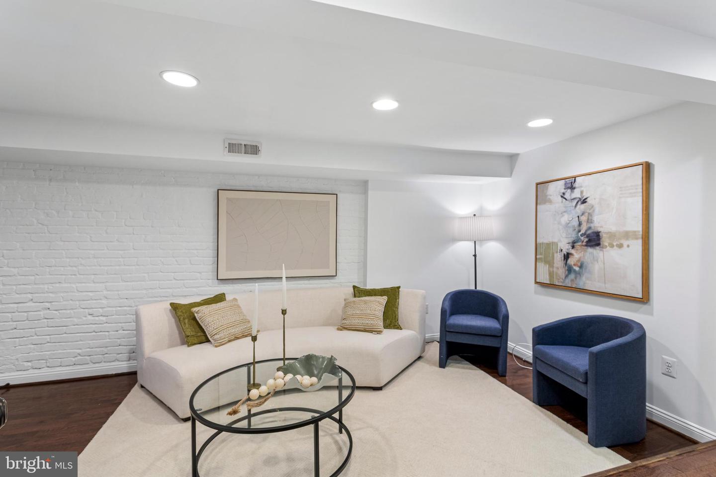 621 ORLEANS PL NE, WASHINGTON, District Of Columbia 20002, 2 Bedrooms Bedrooms, ,2 BathroomsBathrooms,Residential,For sale,621 ORLEANS PL NE,DCDC2248520 MLS # DCDC2248520