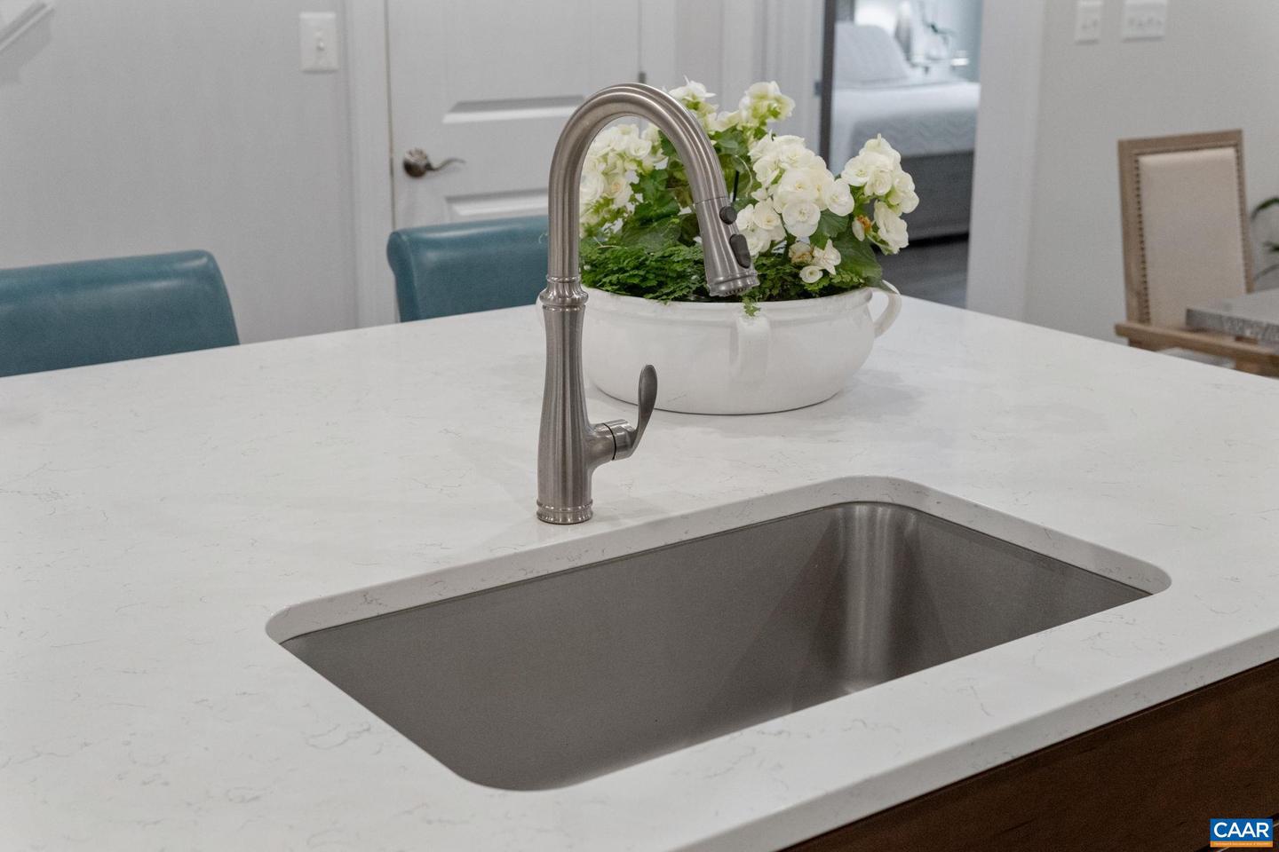 2012 DUNWOOD DR, CROZET, Virginia 22932, 3 Bedrooms Bedrooms, ,2 BathroomsBathrooms,Residential,For sale,2012 DUNWOOD DR,673866 MLS # 673866