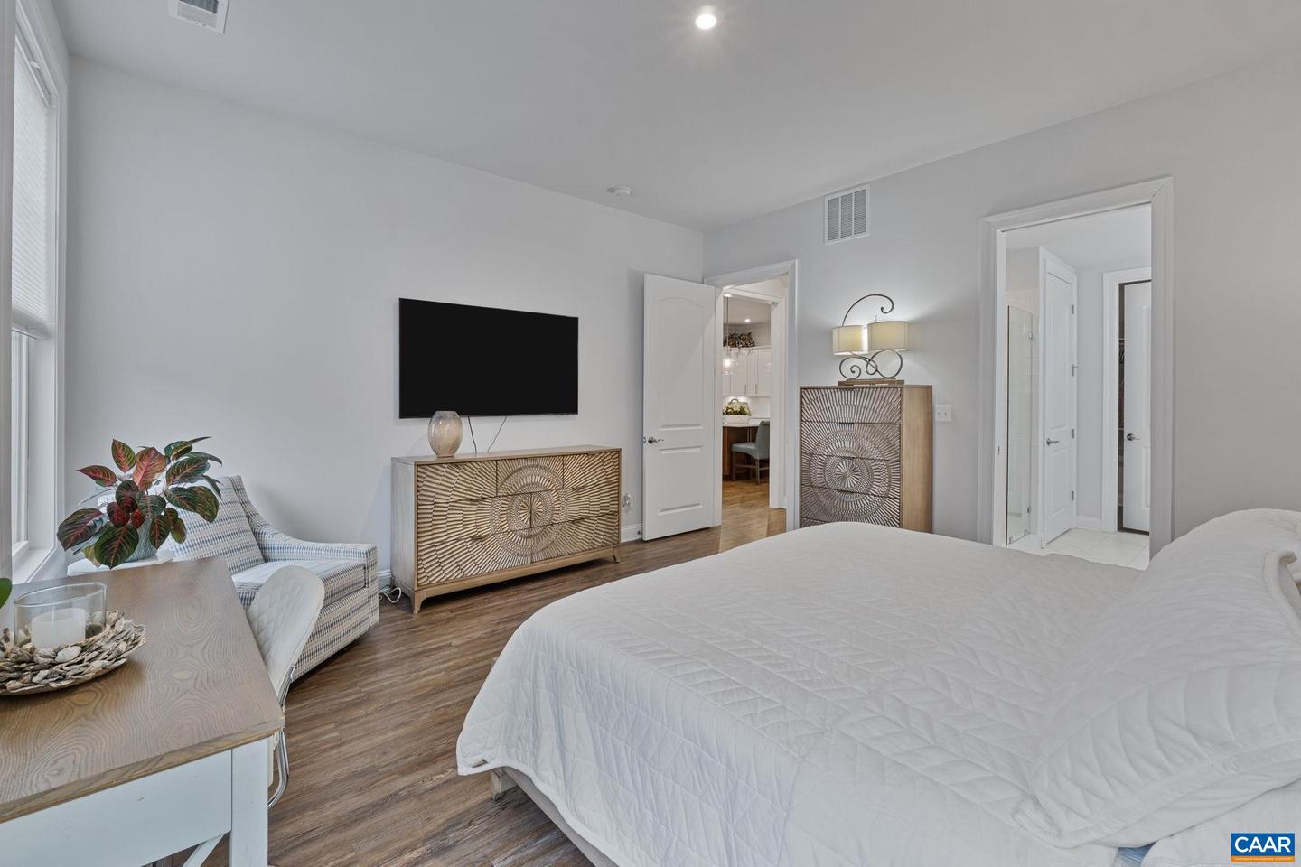 2012 DUNWOOD DR, CROZET, Virginia 22932, 3 Bedrooms Bedrooms, ,2 BathroomsBathrooms,Residential,For sale,2012 DUNWOOD DR,673866 MLS # 673866