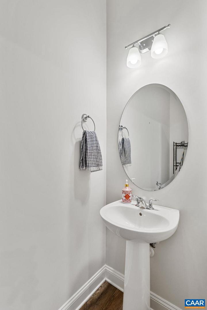 2012 DUNWOOD DR, CROZET, Virginia 22932, 3 Bedrooms Bedrooms, ,2 BathroomsBathrooms,Residential,For sale,2012 DUNWOOD DR,673866 MLS # 673866