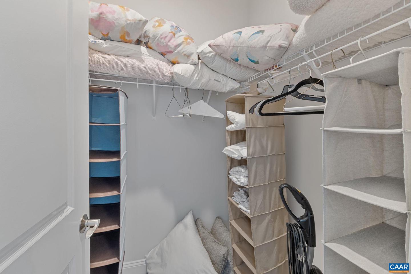 2012 DUNWOOD DR, CROZET, Virginia 22932, 3 Bedrooms Bedrooms, ,2 BathroomsBathrooms,Residential,For sale,2012 DUNWOOD DR,673866 MLS # 673866