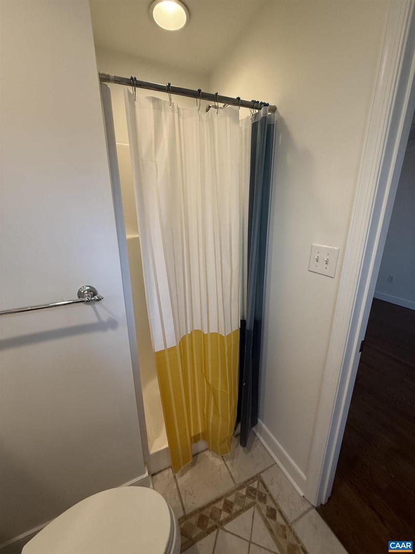 2404 BARRACKS CT #4, CHARLOTTESVILLE, Virginia 22901, 3 Bedrooms Bedrooms, ,2 BathroomsBathrooms,Residential,For sale,2404 BARRACKS CT #4,673867 MLS # 673867