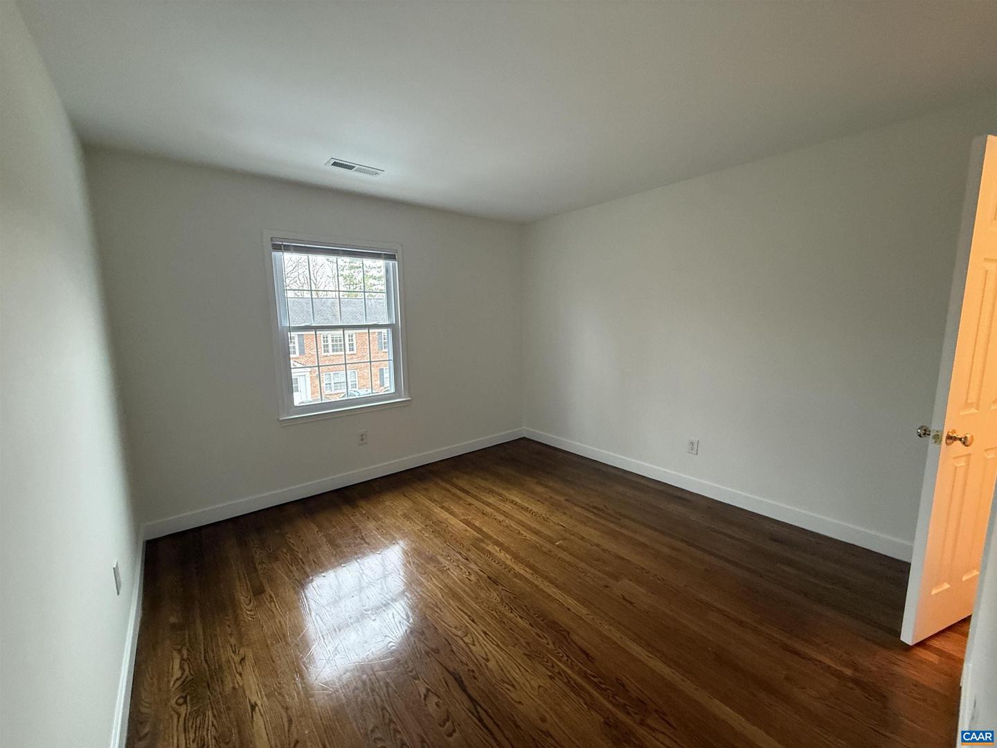 2404 BARRACKS CT #4, CHARLOTTESVILLE, Virginia 22901, 3 Bedrooms Bedrooms, ,2 BathroomsBathrooms,Residential,For sale,2404 BARRACKS CT #4,673867 MLS # 673867