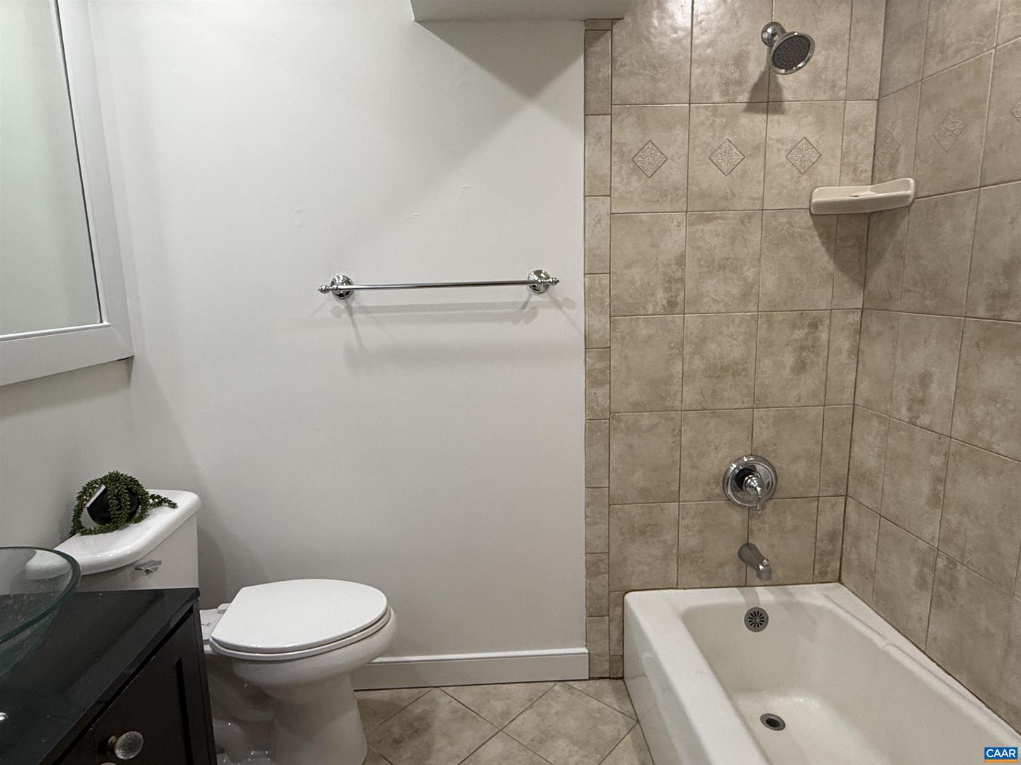 2404 BARRACKS CT #4, CHARLOTTESVILLE, Virginia 22901, 3 Bedrooms Bedrooms, ,2 BathroomsBathrooms,Residential,For sale,2404 BARRACKS CT #4,673867 MLS # 673867