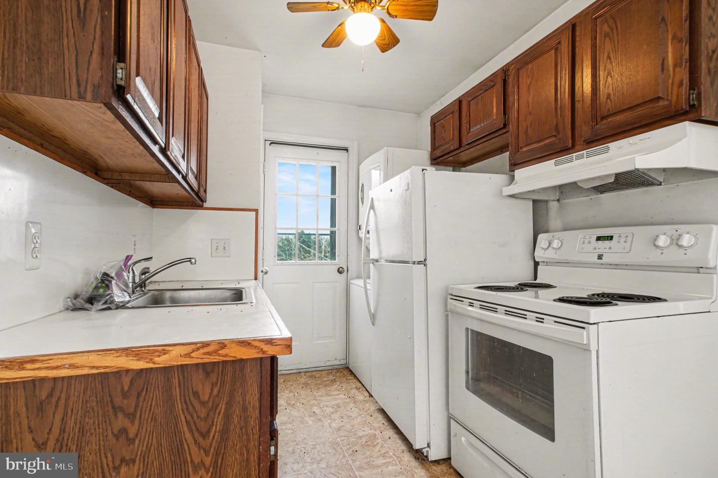 10807 MILLRIDGE LN, SPOTSYLVANIA, Virginia 22553, 4 Bedrooms Bedrooms, 9 Rooms Rooms,2 BathroomsBathrooms,Residential,For sale,10807 MILLRIDGE LN,VASP2039700 MLS # VASP2039700