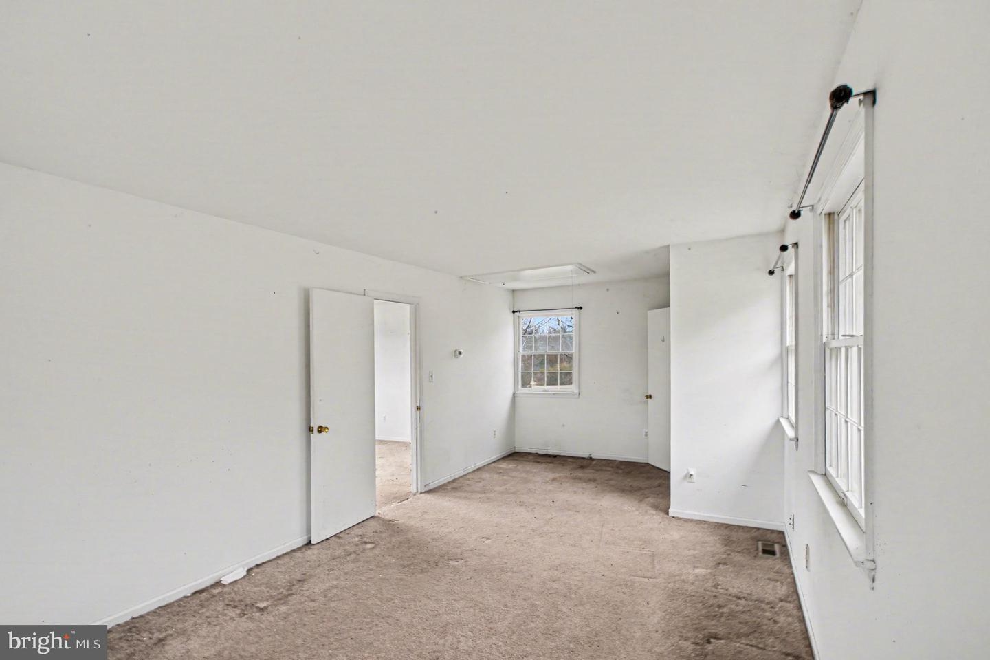 10807 MILLRIDGE LN, SPOTSYLVANIA, Virginia 22553, 4 Bedrooms Bedrooms, 9 Rooms Rooms,2 BathroomsBathrooms,Residential,For sale,10807 MILLRIDGE LN,VASP2039700 MLS # VASP2039700