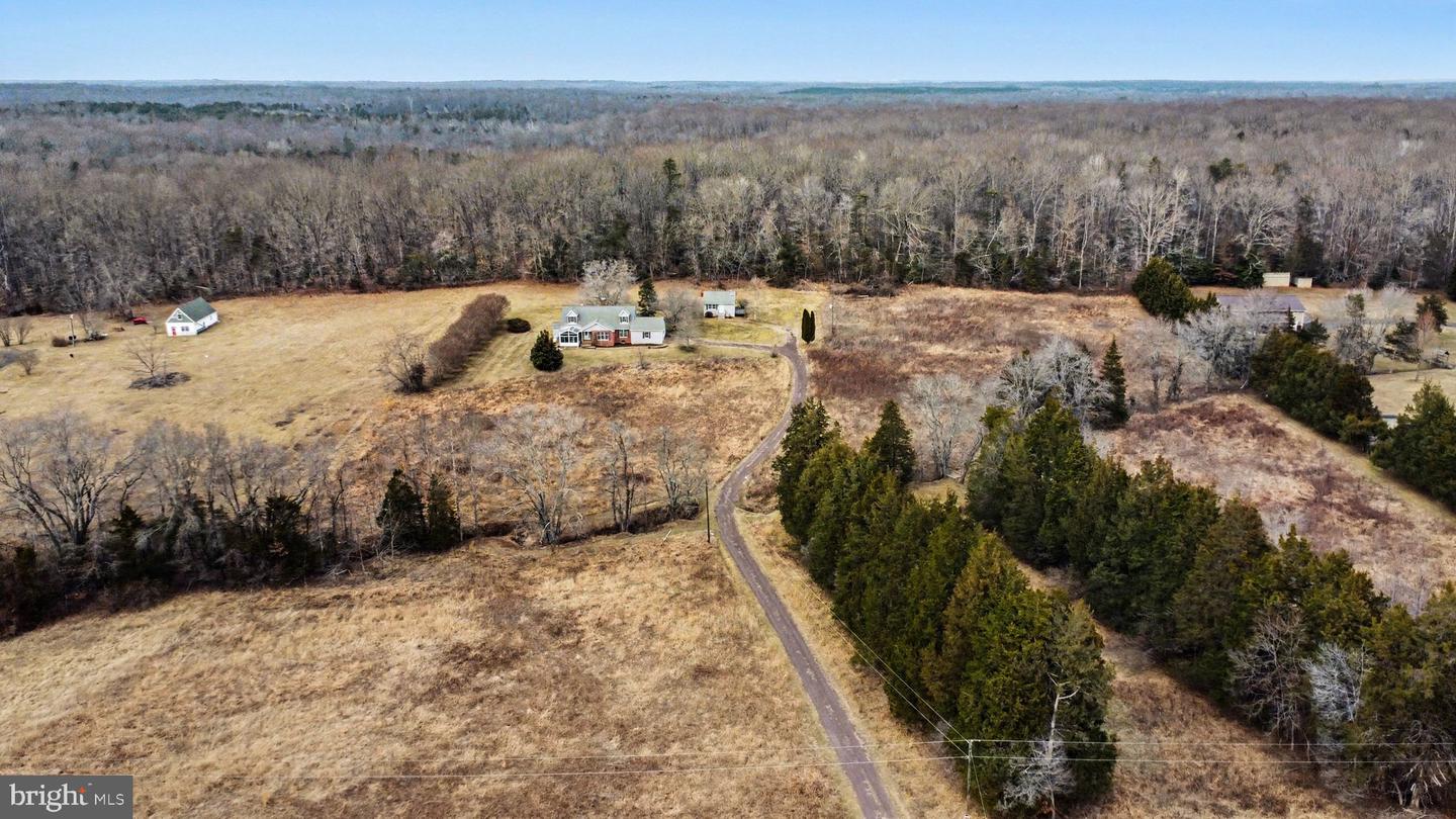 10807 MILLRIDGE LN, SPOTSYLVANIA, Virginia 22553, 4 Bedrooms Bedrooms, 9 Rooms Rooms,2 BathroomsBathrooms,Residential,For sale,10807 MILLRIDGE LN,VASP2039700 MLS # VASP2039700