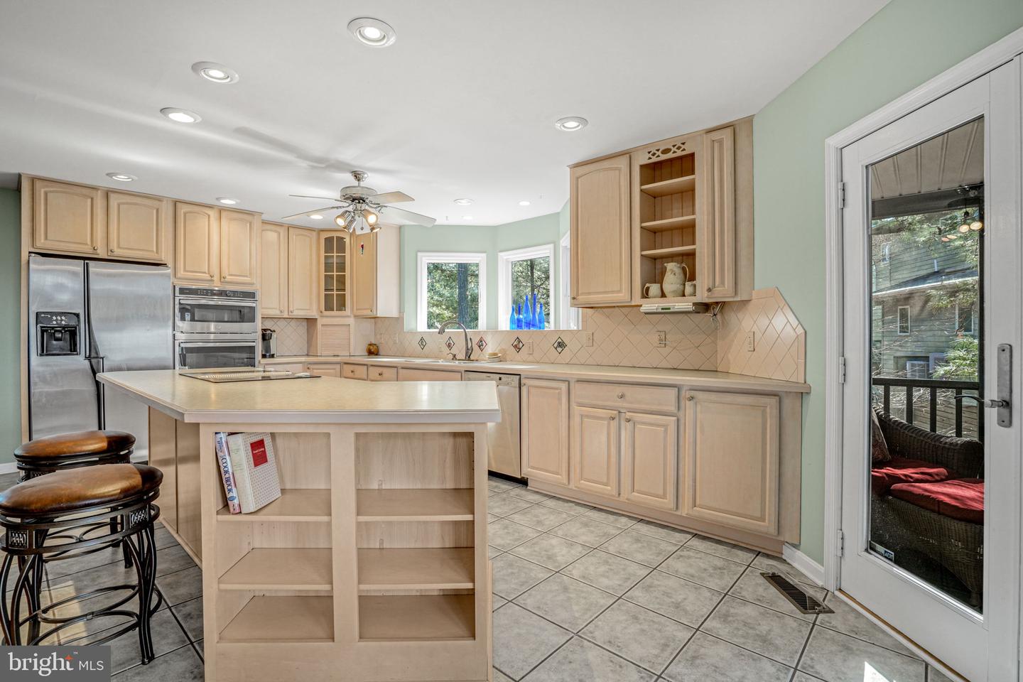 4443 SHADY LN, CHINCOTEAGUE ISLAND, Virginia 23336, 3 Bedrooms Bedrooms, ,3 BathroomsBathrooms,Residential,For sale,4443 SHADY LN,VAAC2002646 MLS # VAAC2002646