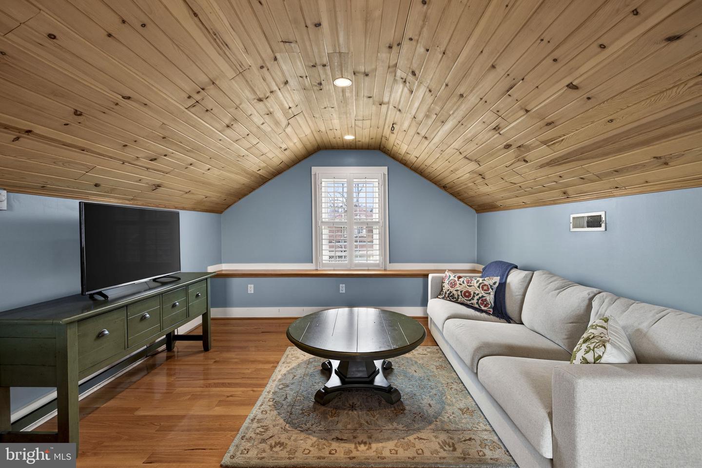 154 MONTAGUE AVE, WINCHESTER, Virginia 22601, 3 Bedrooms Bedrooms, ,1 BathroomBathrooms,Residential,For sale,154 MONTAGUE AVE,VAWI2010086 MLS # VAWI2010086