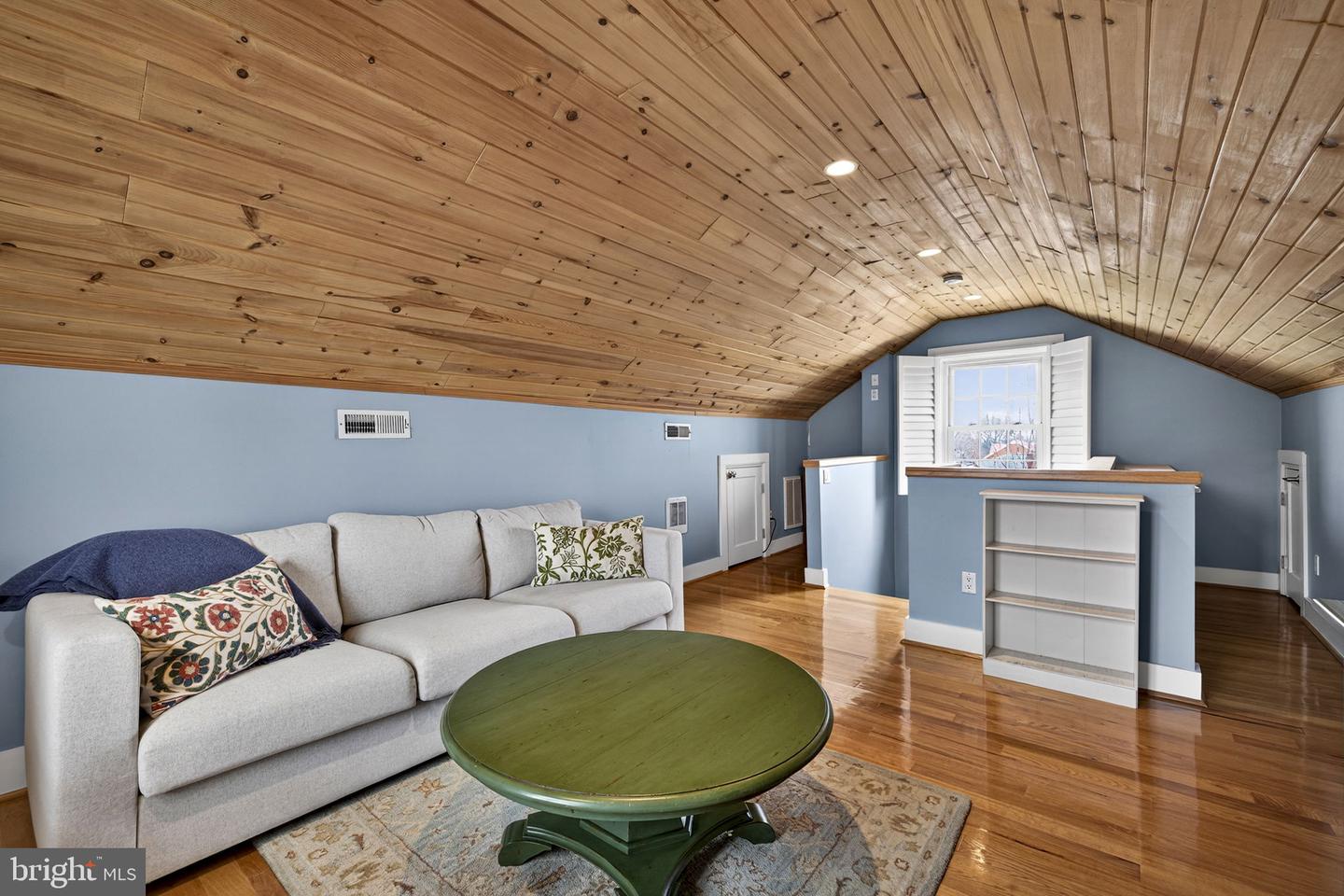 154 MONTAGUE AVE, WINCHESTER, Virginia 22601, 3 Bedrooms Bedrooms, ,1 BathroomBathrooms,Residential,For sale,154 MONTAGUE AVE,VAWI2010086 MLS # VAWI2010086