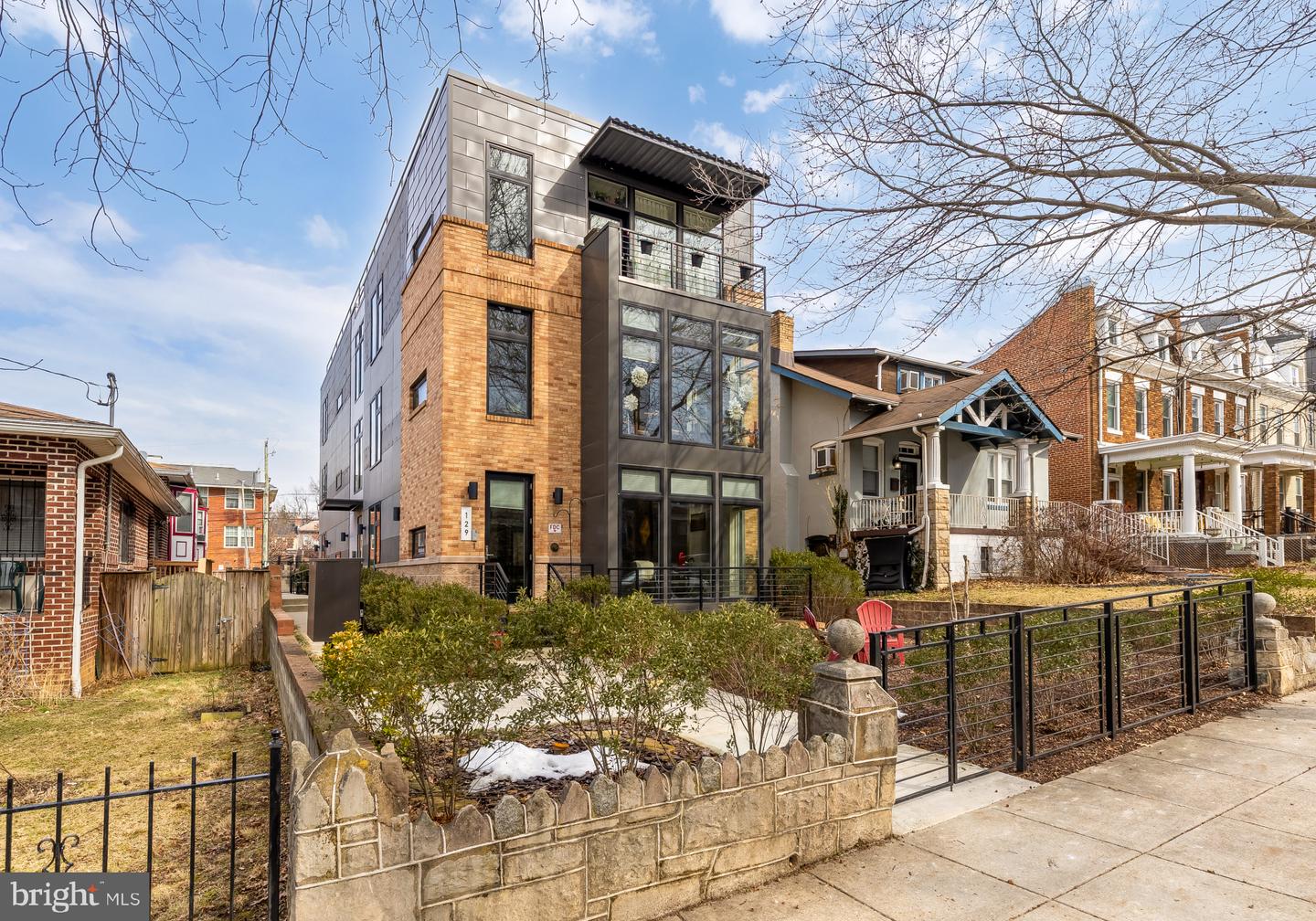 129 VARNUM ST NW #6, WASHINGTON, District Of Columbia 20011, 2 Bedrooms Bedrooms, ,2 BathroomsBathrooms,Residential,For sale,129 VARNUM ST NW #6,DCDC2248580 MLS # DCDC2248580