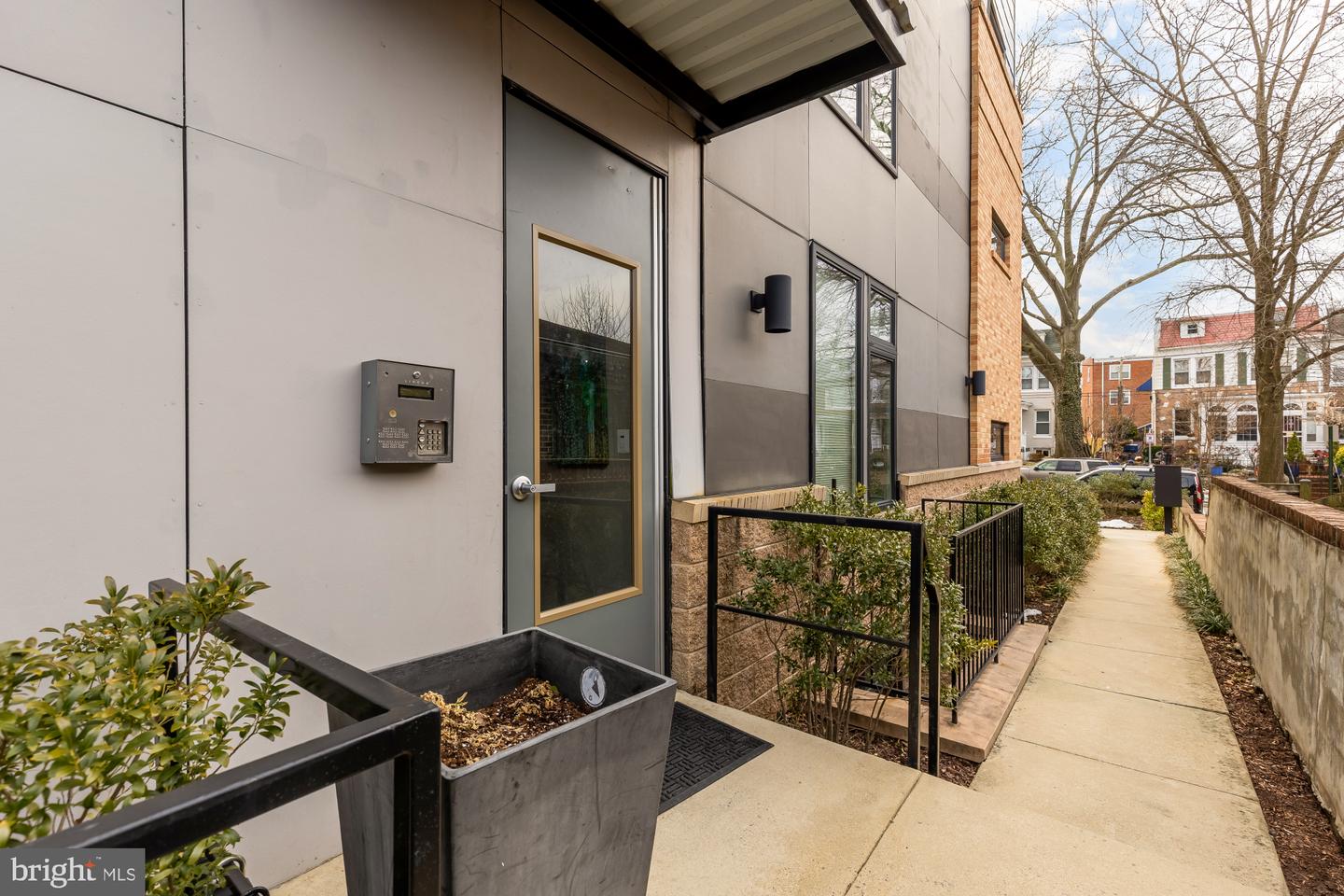 129 VARNUM ST NW #6, WASHINGTON, District Of Columbia 20011, 2 Bedrooms Bedrooms, ,2 BathroomsBathrooms,Residential,For sale,129 VARNUM ST NW #6,DCDC2248580 MLS # DCDC2248580