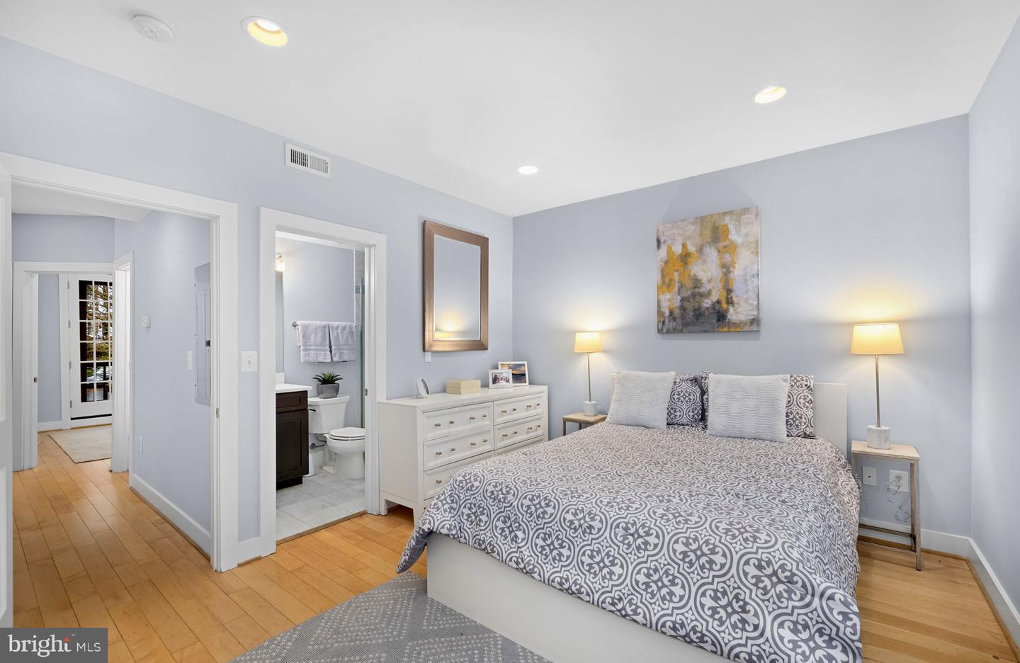 2359 ASHMEAD PL NW #3, WASHINGTON, District Of Columbia 20009, 2 Bedrooms Bedrooms, ,2 BathroomsBathrooms,Residential,For sale,2359 ASHMEAD PL NW #3,DCDC2248596 MLS # DCDC2248596