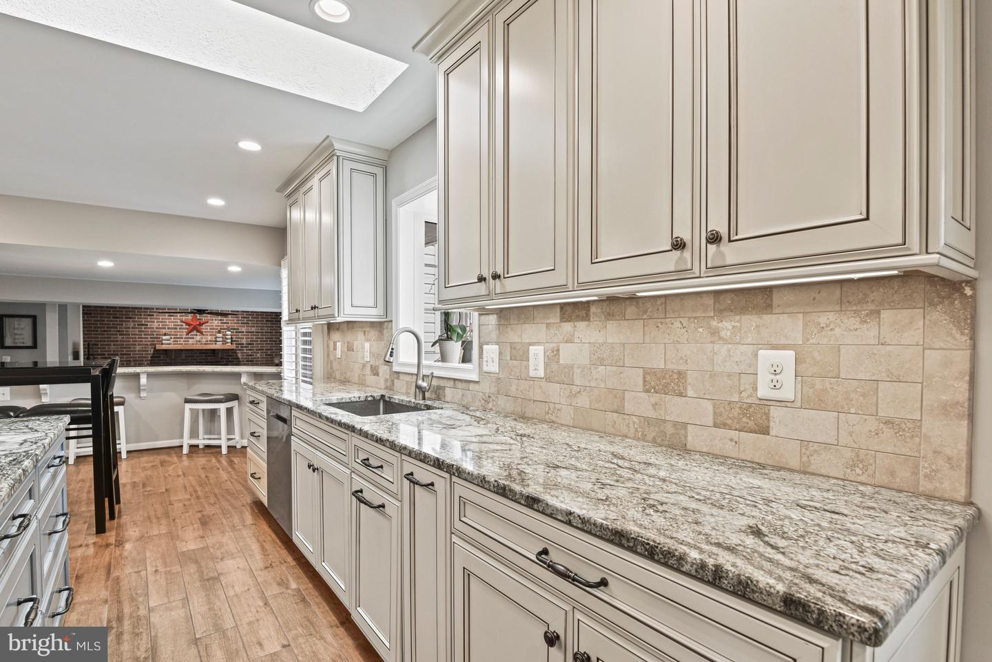 5200 HONEYSUCKLE CT, CENTREVILLE, Virginia 20120, 4 Bedrooms Bedrooms, ,3 BathroomsBathrooms,Residential,For sale,5200 HONEYSUCKLE CT,VAFX2293726 MLS # VAFX2293726