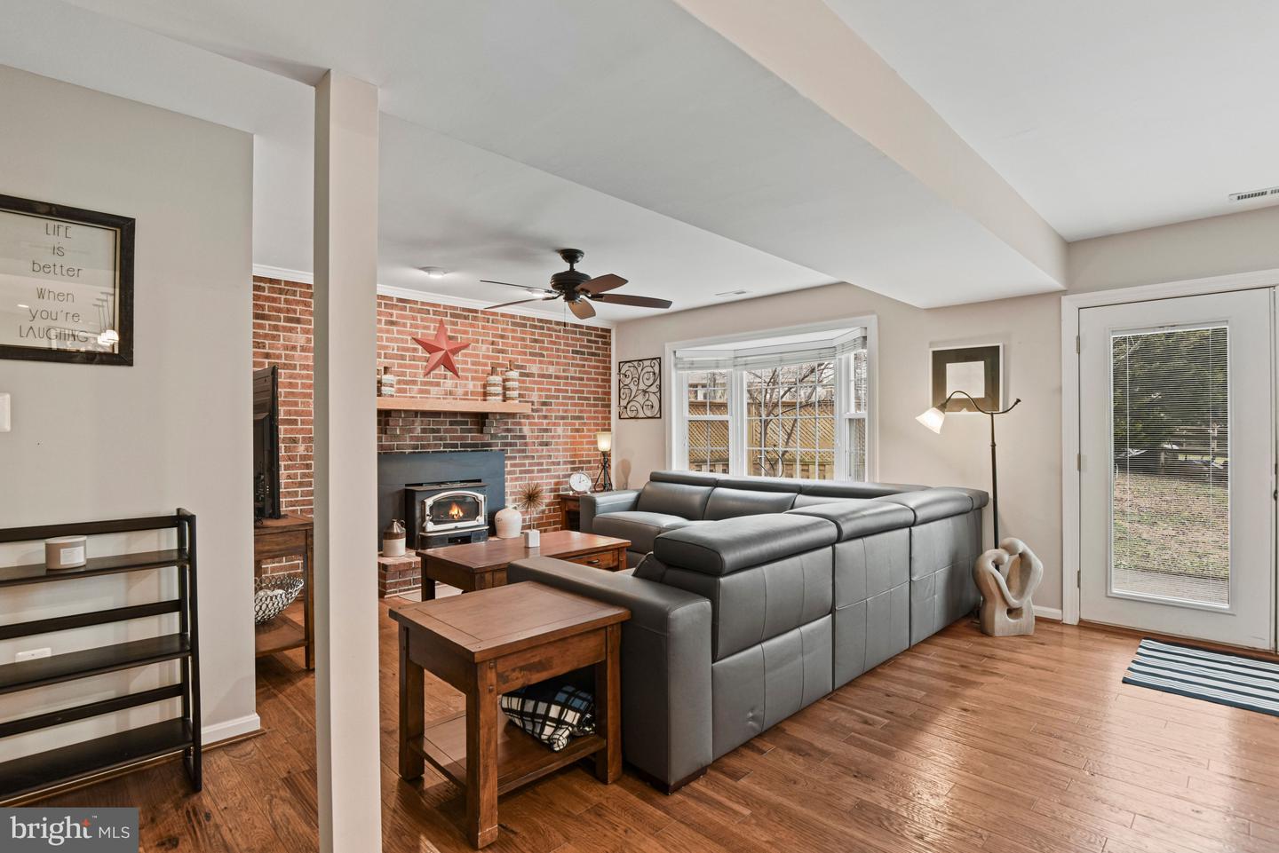 5200 HONEYSUCKLE CT, CENTREVILLE, Virginia 20120, 4 Bedrooms Bedrooms, ,3 BathroomsBathrooms,Residential,For sale,5200 HONEYSUCKLE CT,VAFX2293726 MLS # VAFX2293726