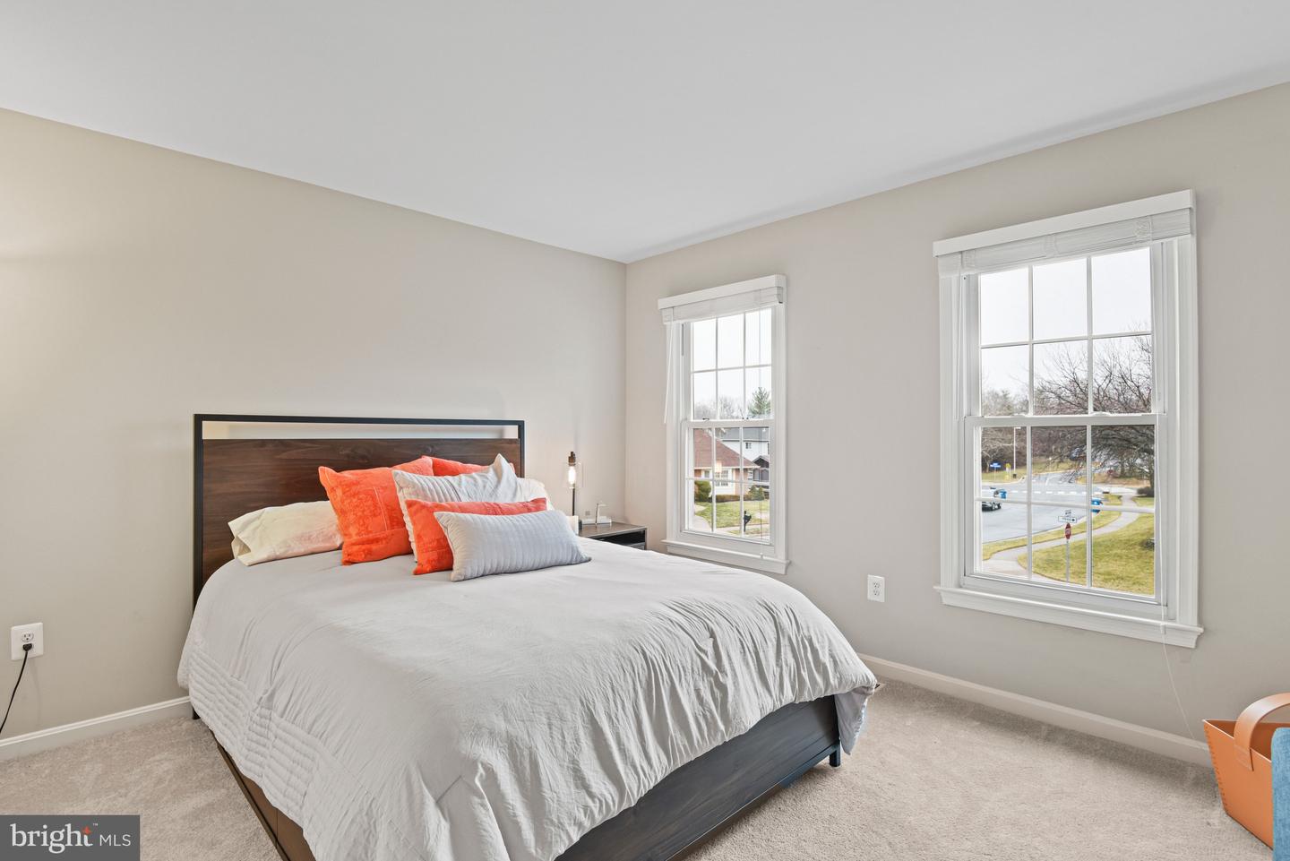 5200 HONEYSUCKLE CT, CENTREVILLE, Virginia 20120, 4 Bedrooms Bedrooms, ,3 BathroomsBathrooms,Residential,For sale,5200 HONEYSUCKLE CT,VAFX2293726 MLS # VAFX2293726