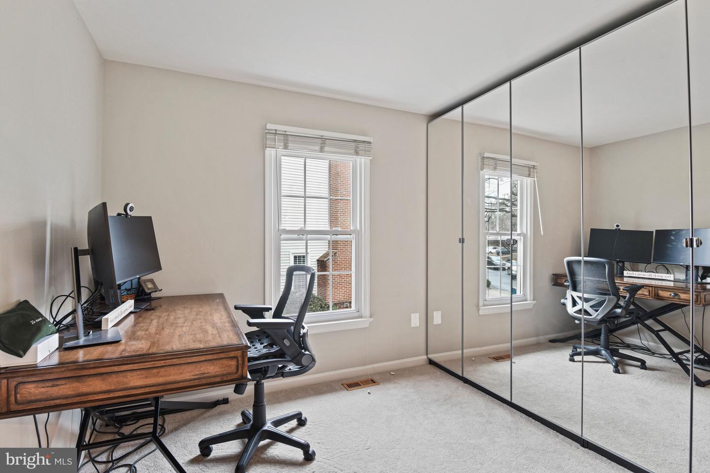 5200 HONEYSUCKLE CT, CENTREVILLE, Virginia 20120, 4 Bedrooms Bedrooms, ,3 BathroomsBathrooms,Residential,For sale,5200 HONEYSUCKLE CT,VAFX2293726 MLS # VAFX2293726