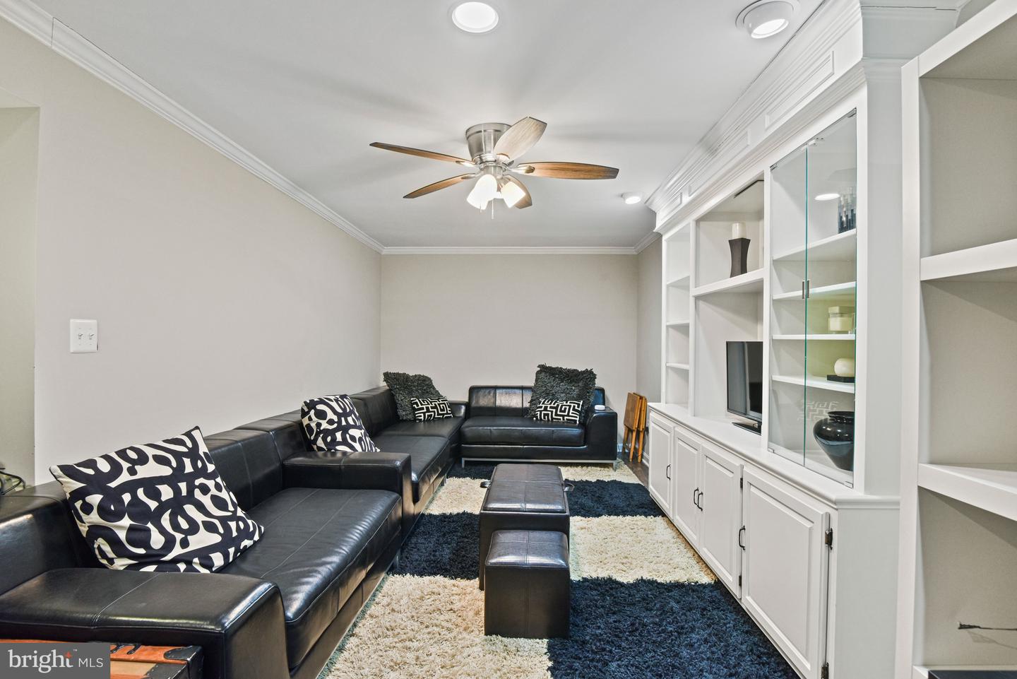 5200 HONEYSUCKLE CT, CENTREVILLE, Virginia 20120, 4 Bedrooms Bedrooms, ,3 BathroomsBathrooms,Residential,For sale,5200 HONEYSUCKLE CT,VAFX2293726 MLS # VAFX2293726